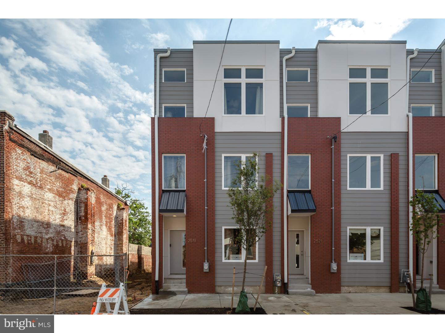 PORT RICHMOND - Residential