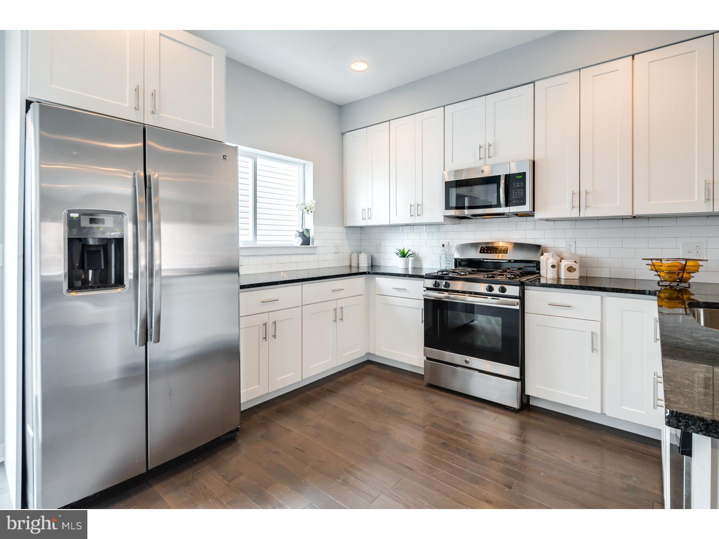 PORT RICHMOND - Residential