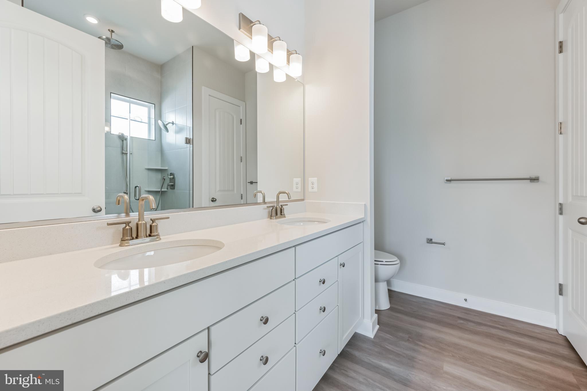 TOWER HILL - Residential