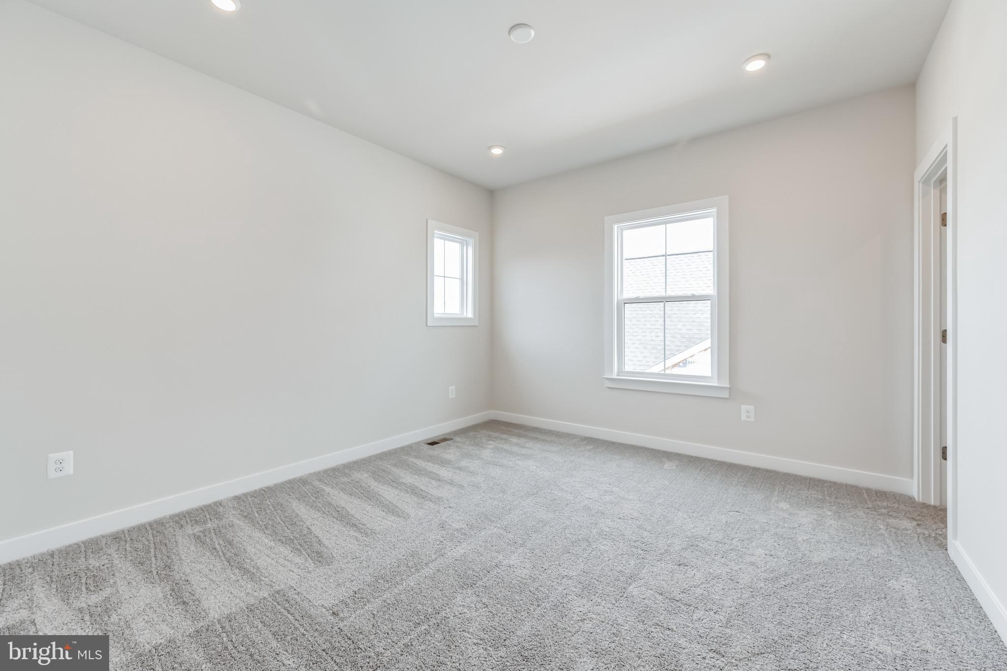 TOWER HILL - Residential