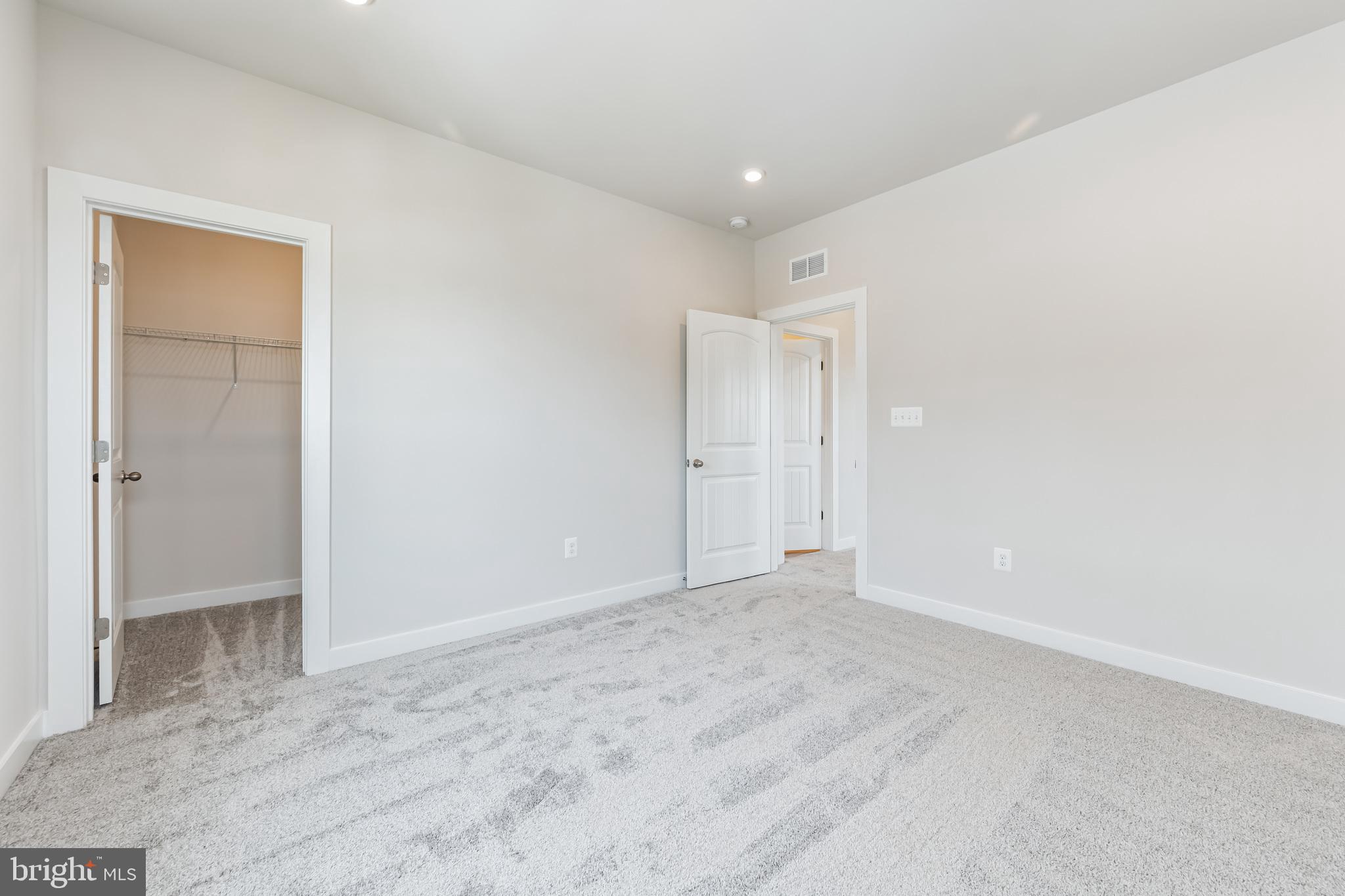 TOWER HILL - Residential