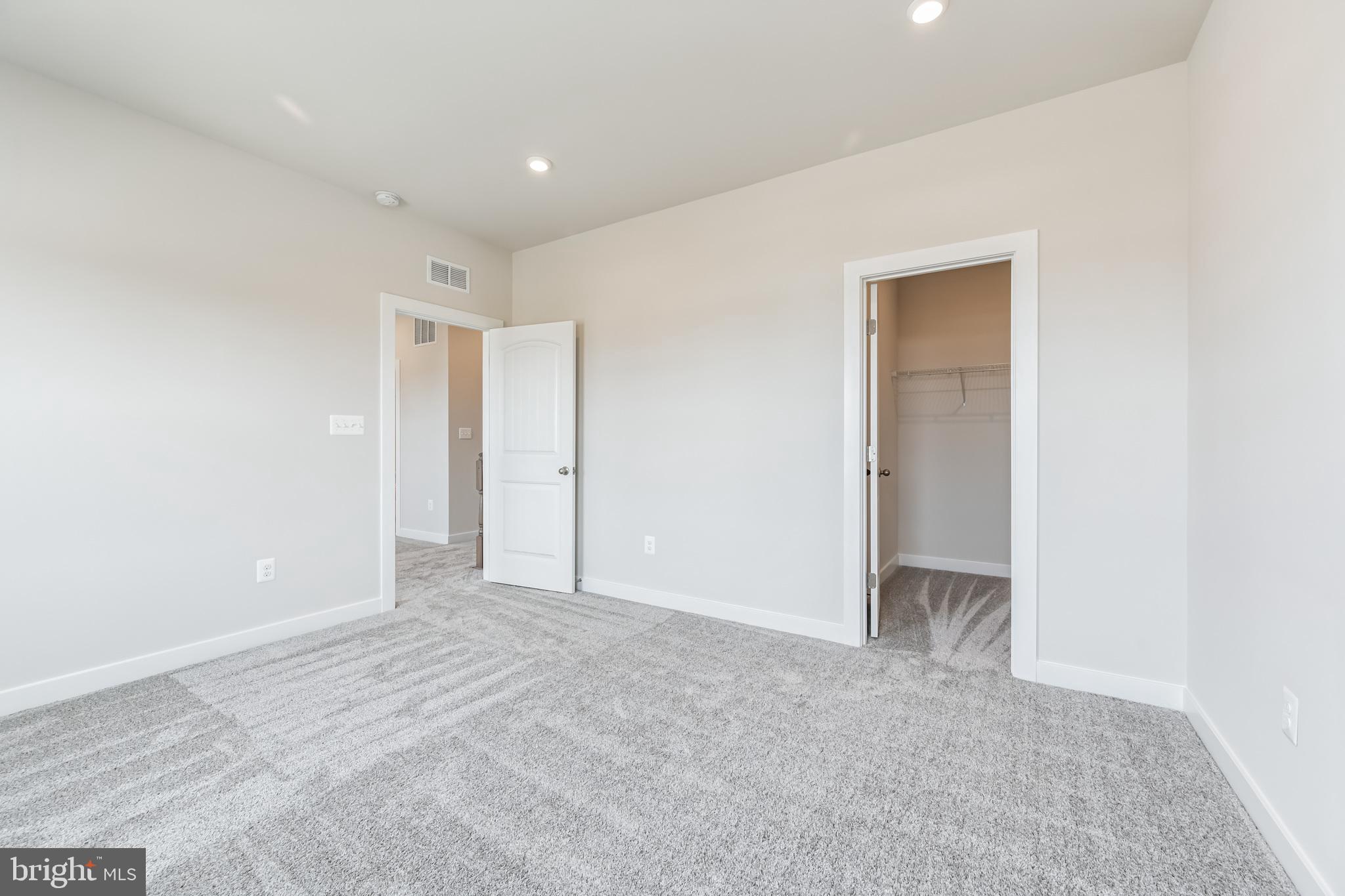 TOWER HILL - Residential