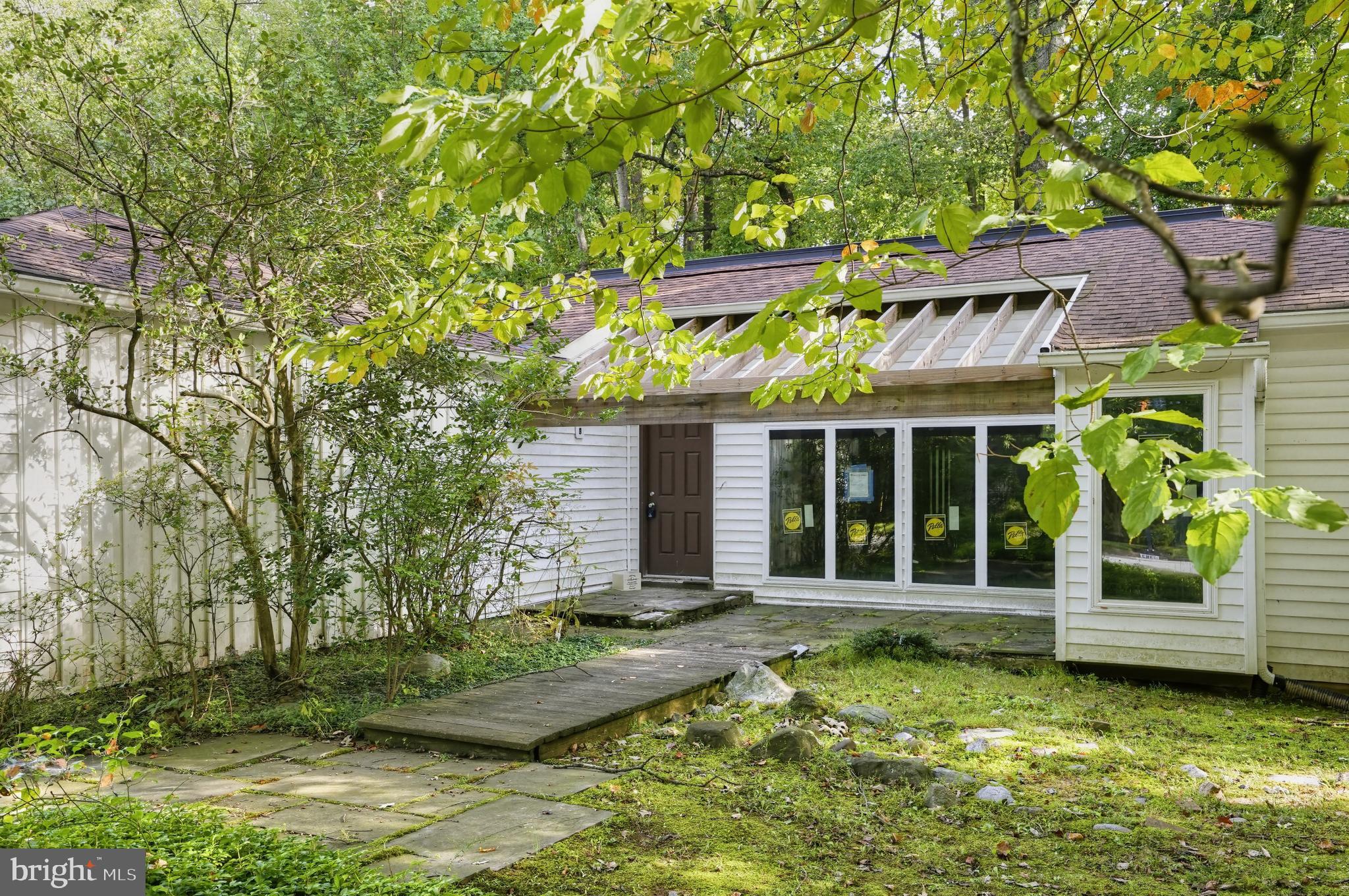 12382 COPENHAGEN COURT