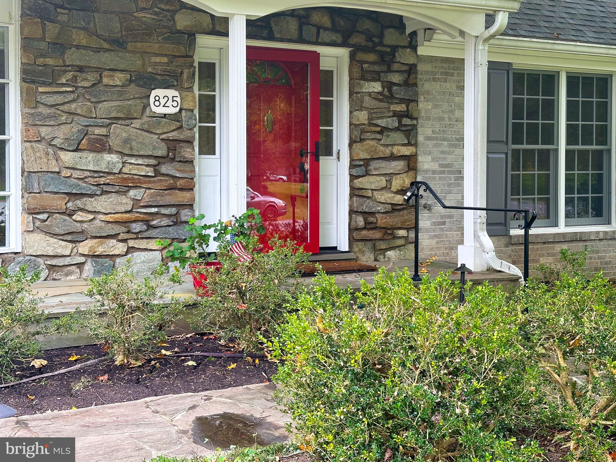 LANGLEY OAKS - Residential