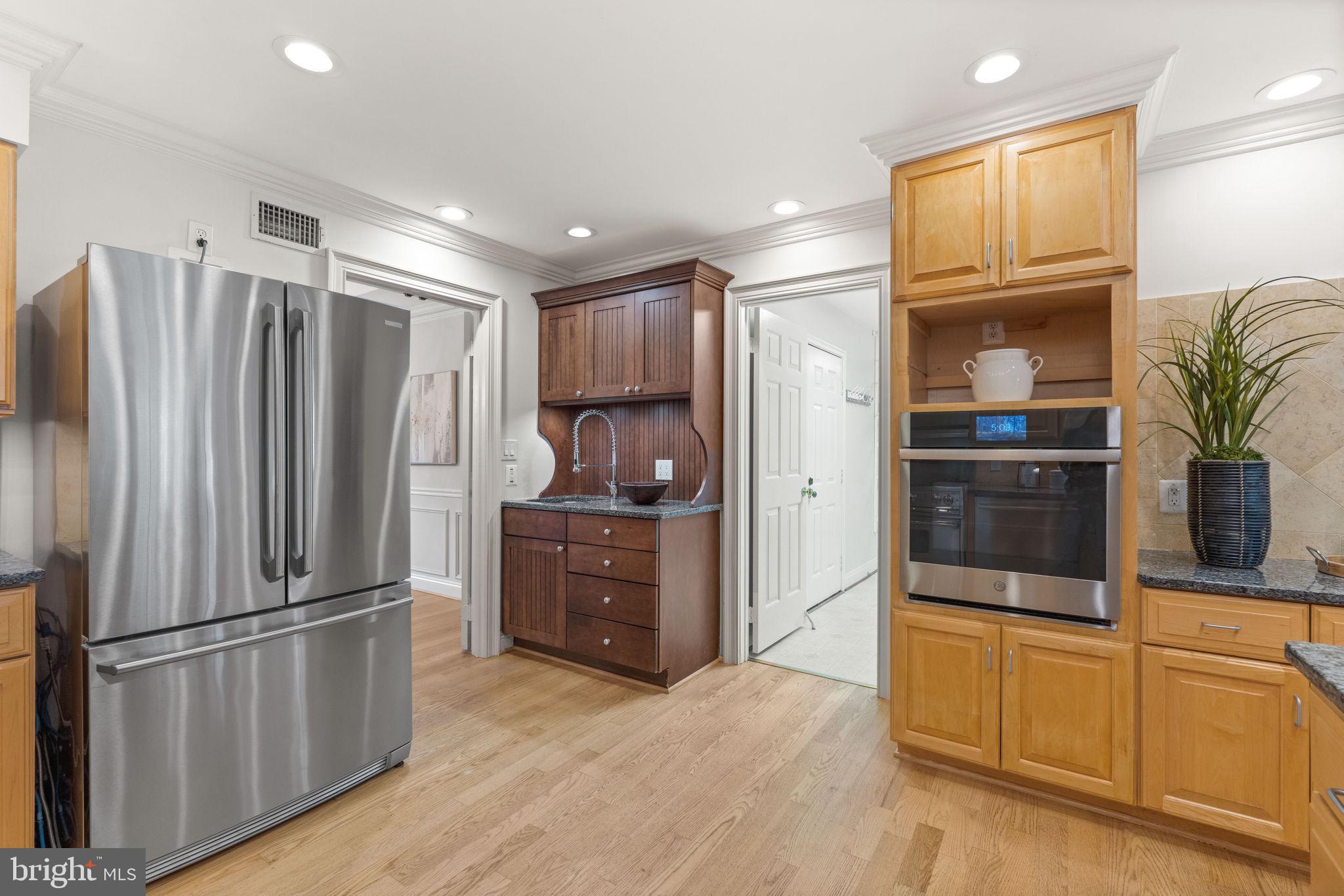 LANGLEY OAKS - Residential