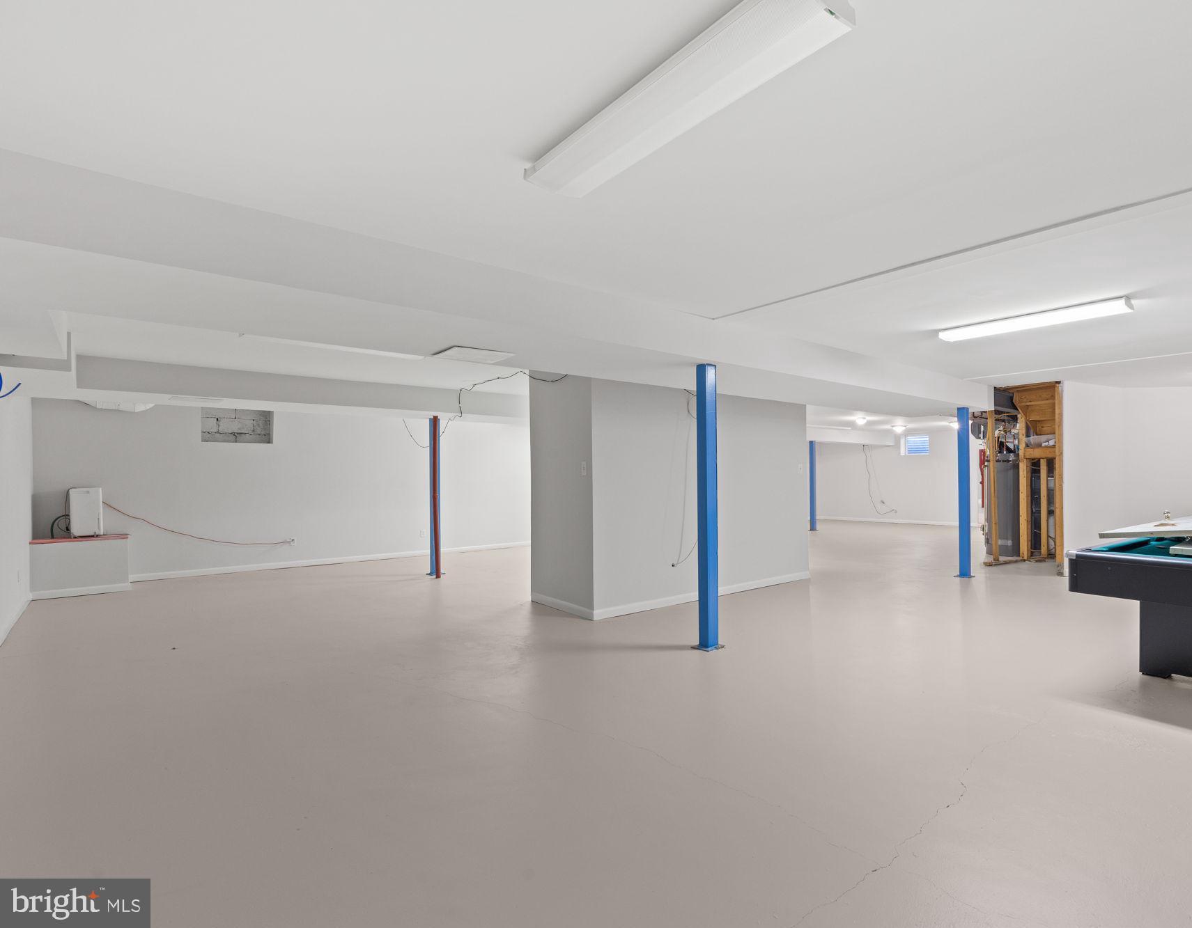 LANGLEY OAKS - Residential