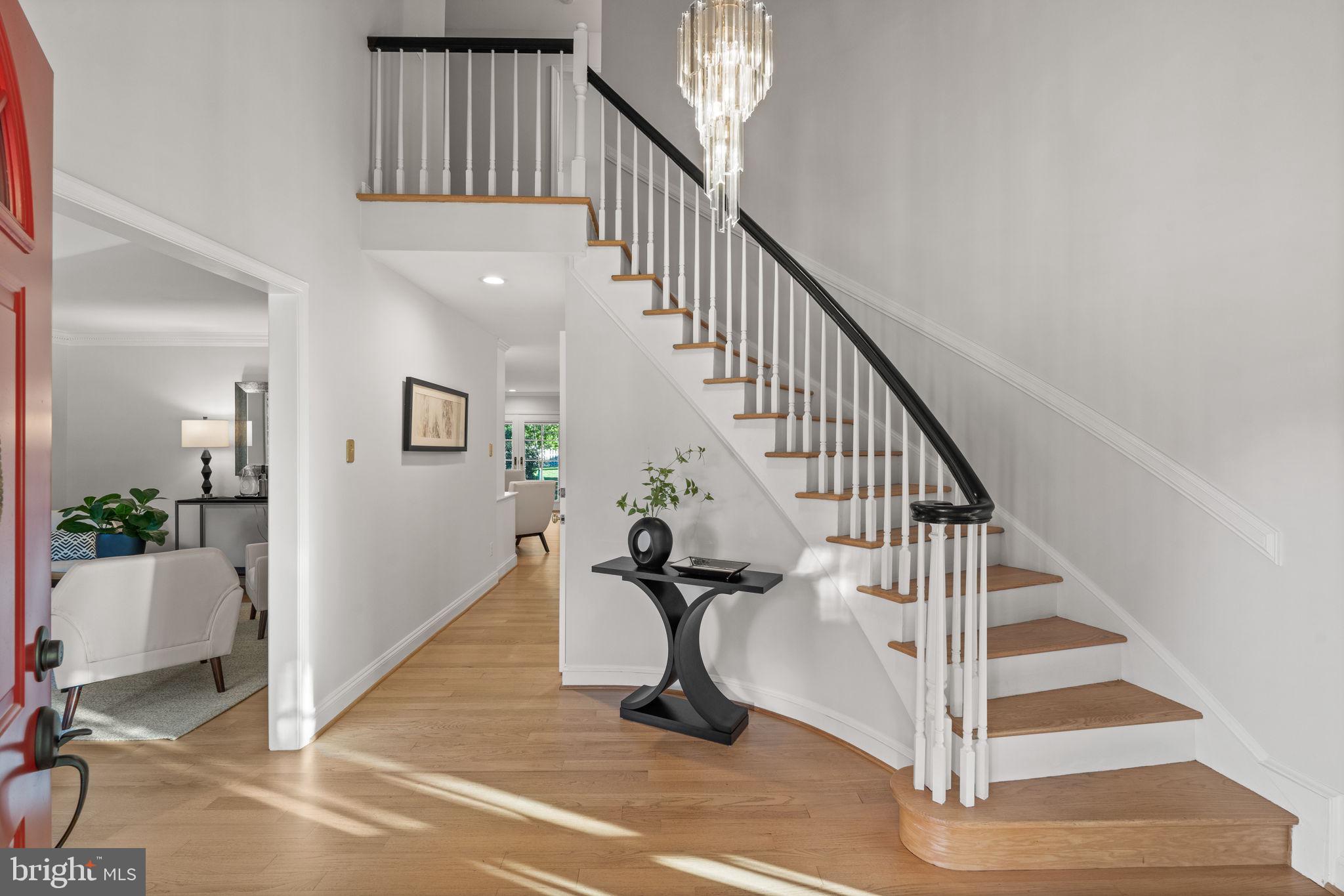 LANGLEY OAKS - Residential