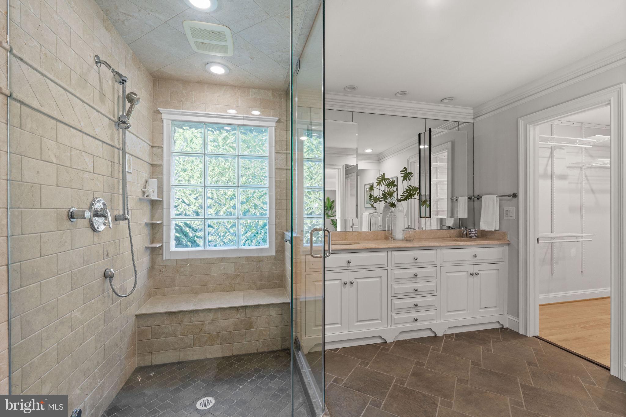 LANGLEY OAKS - Residential