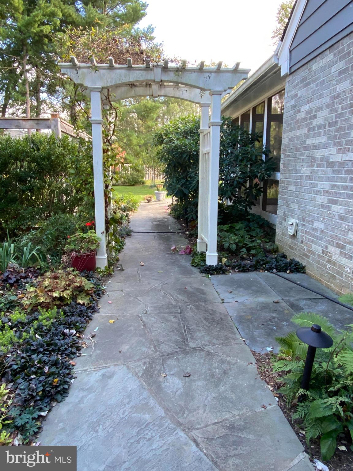 LANGLEY OAKS - Residential