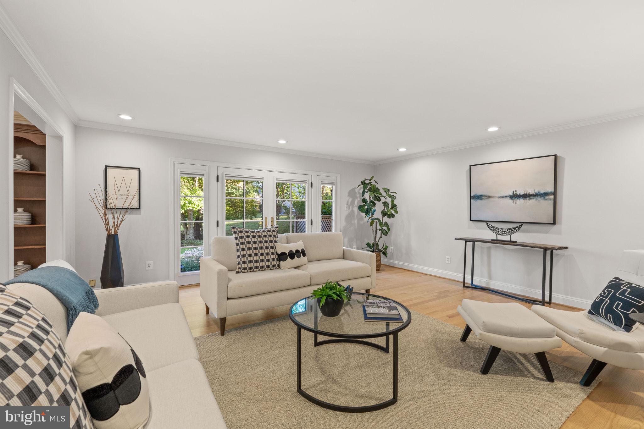 LANGLEY OAKS - Residential