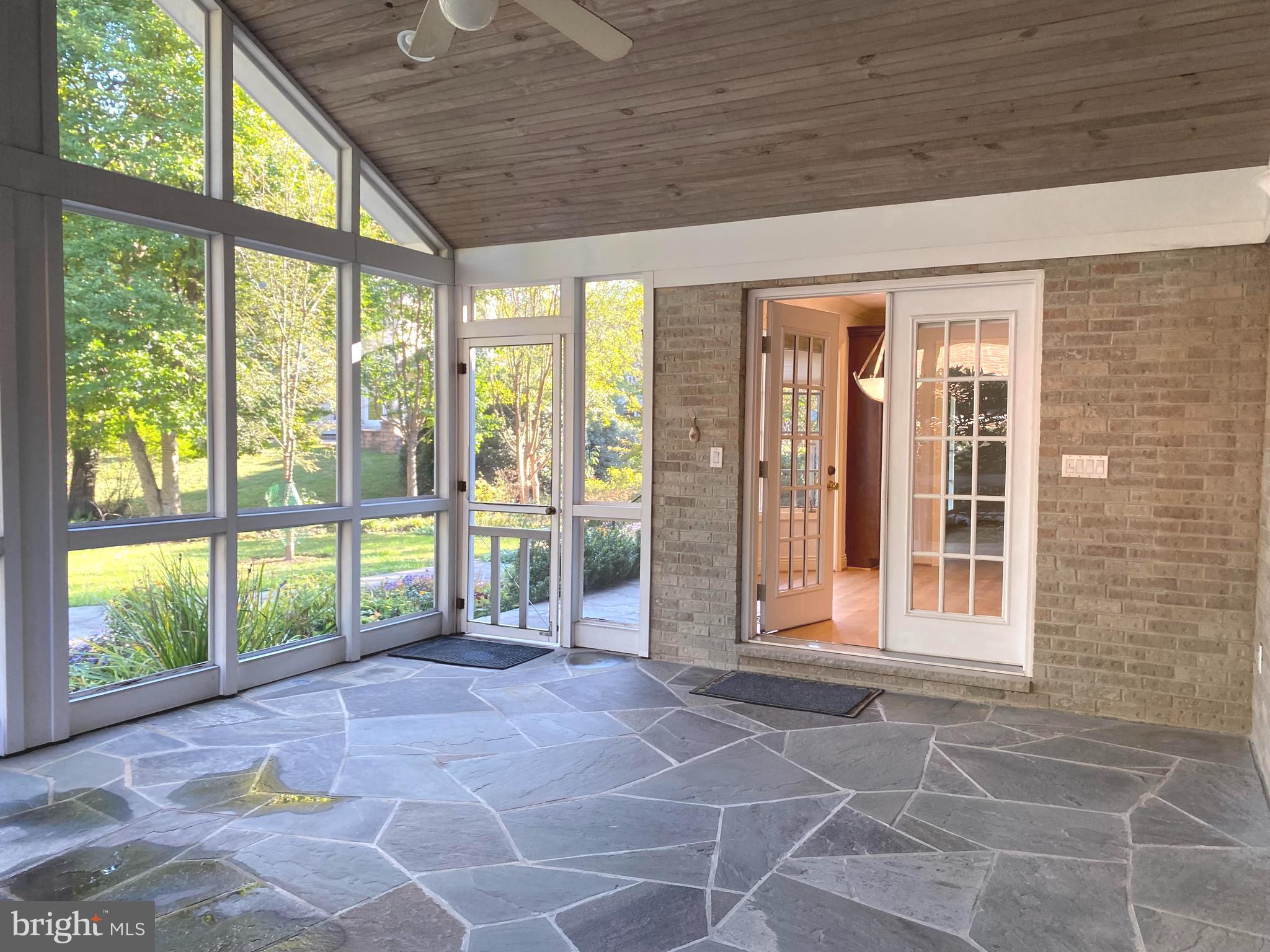 LANGLEY OAKS - Residential