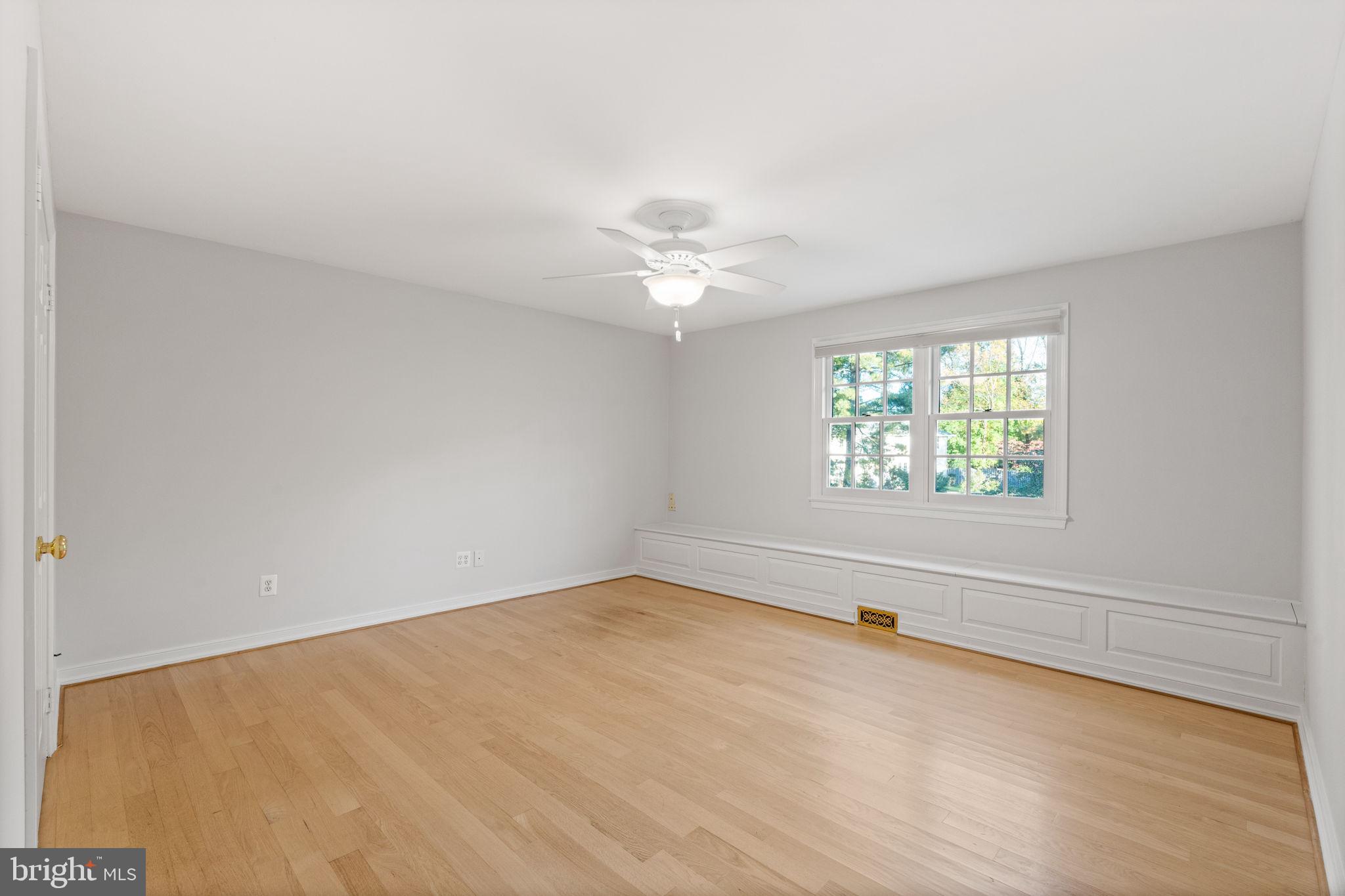 LANGLEY OAKS - Residential