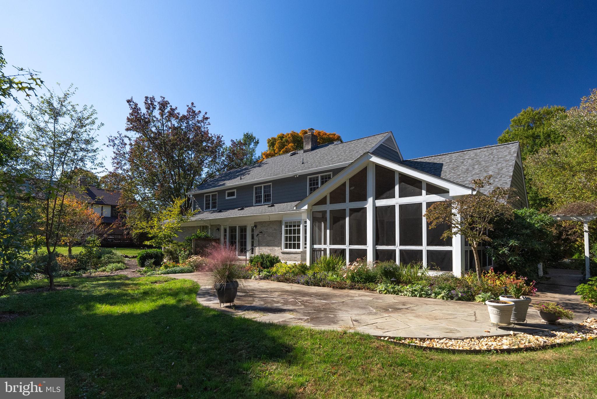 LANGLEY OAKS - Residential