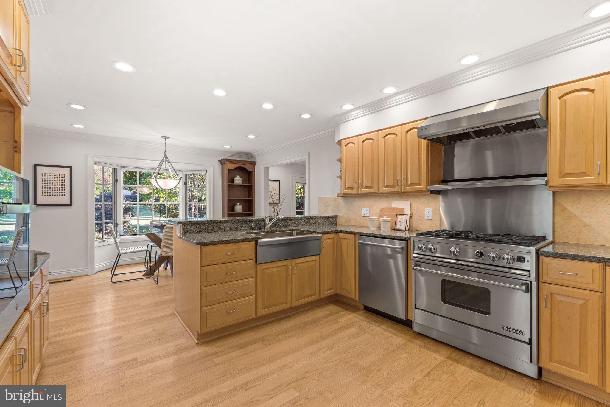 LANGLEY OAKS - Residential