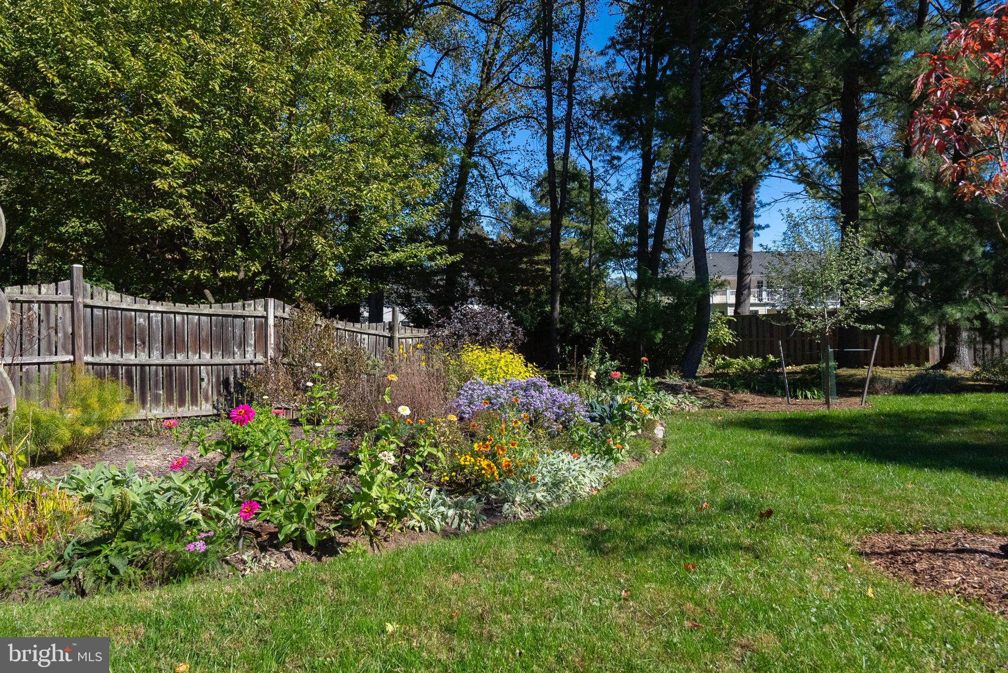 LANGLEY OAKS - Residential