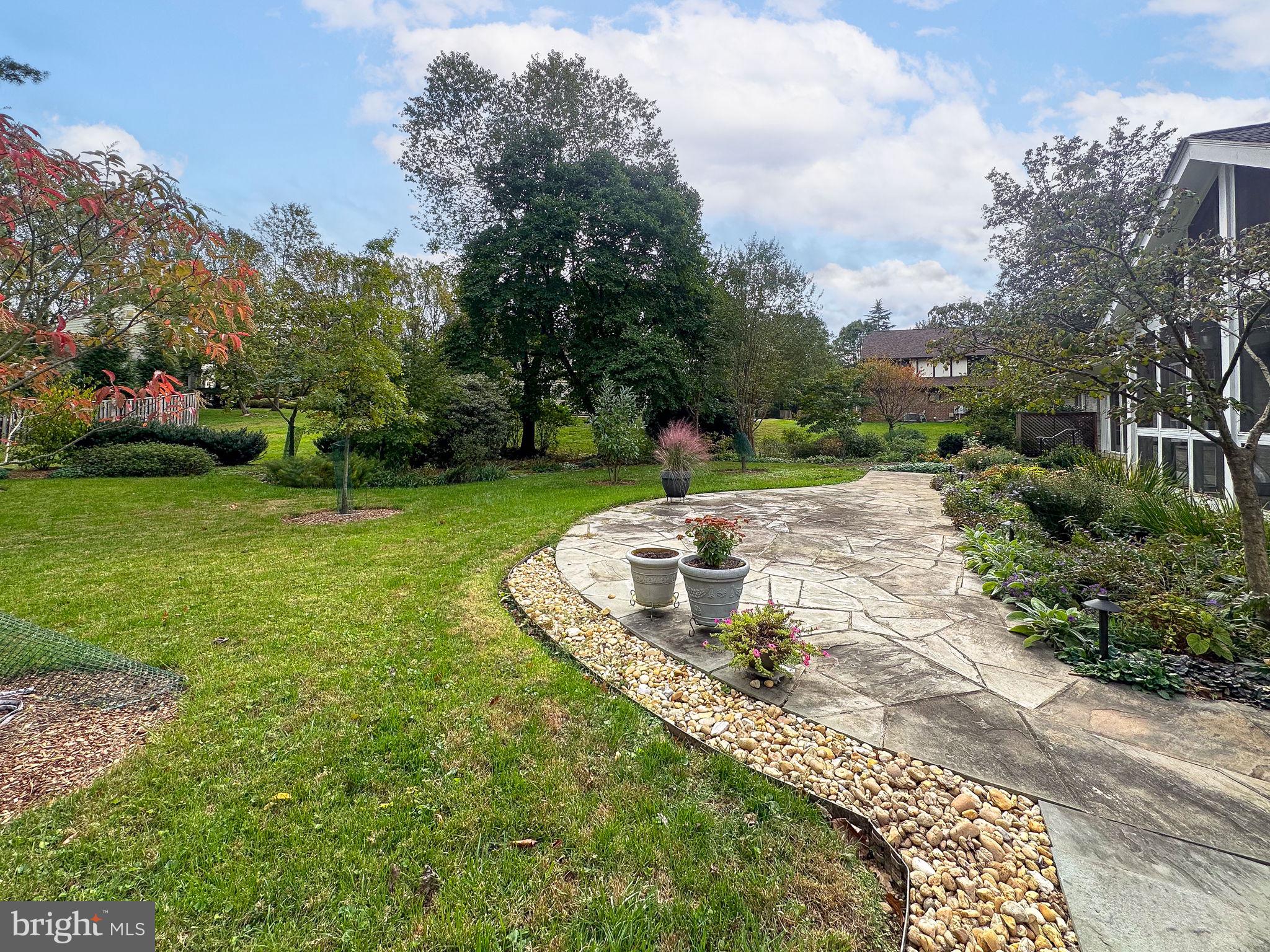 LANGLEY OAKS - Residential