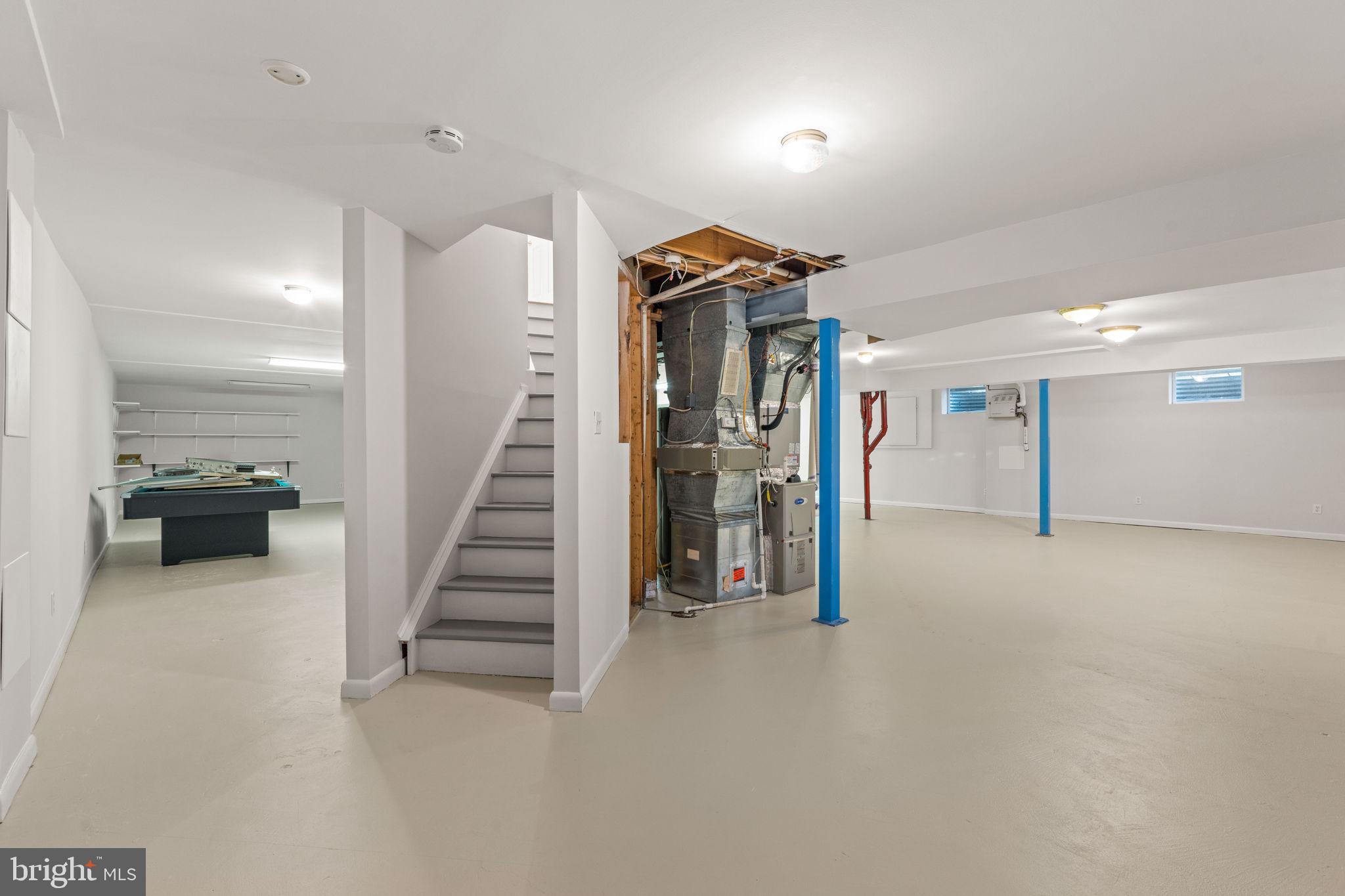 LANGLEY OAKS - Residential