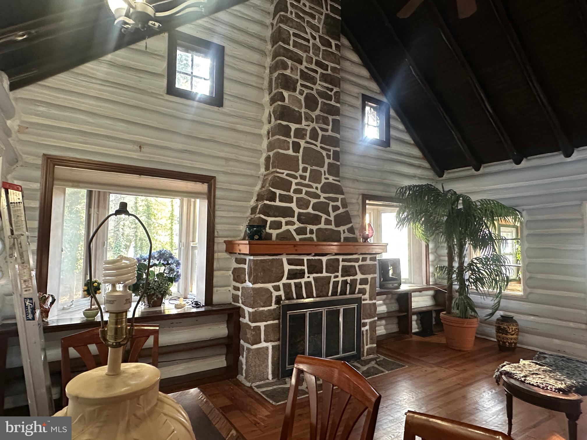 LAKE PINE - Residential