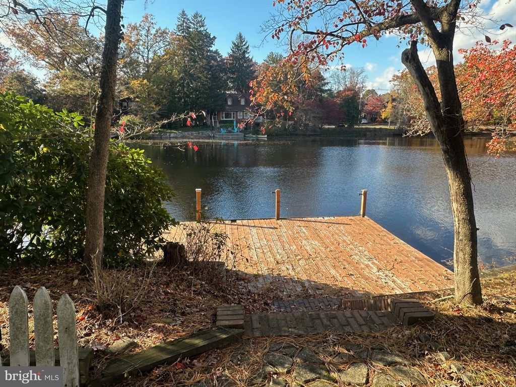 Photo of 227 E Lake Boulevard, MEDFORD, NJ 08055 (MLS # NJBL2106160)