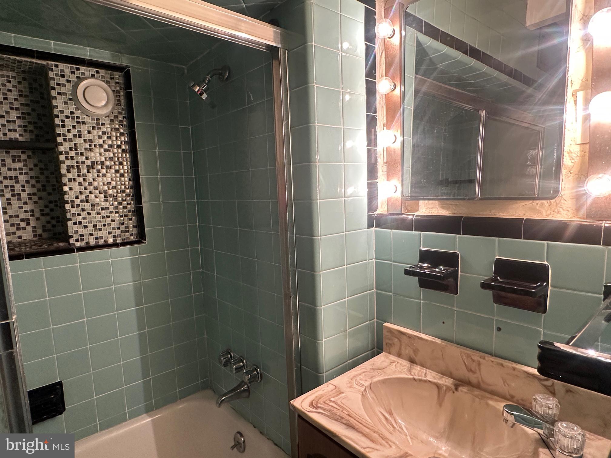 LAKE PINE - Residential