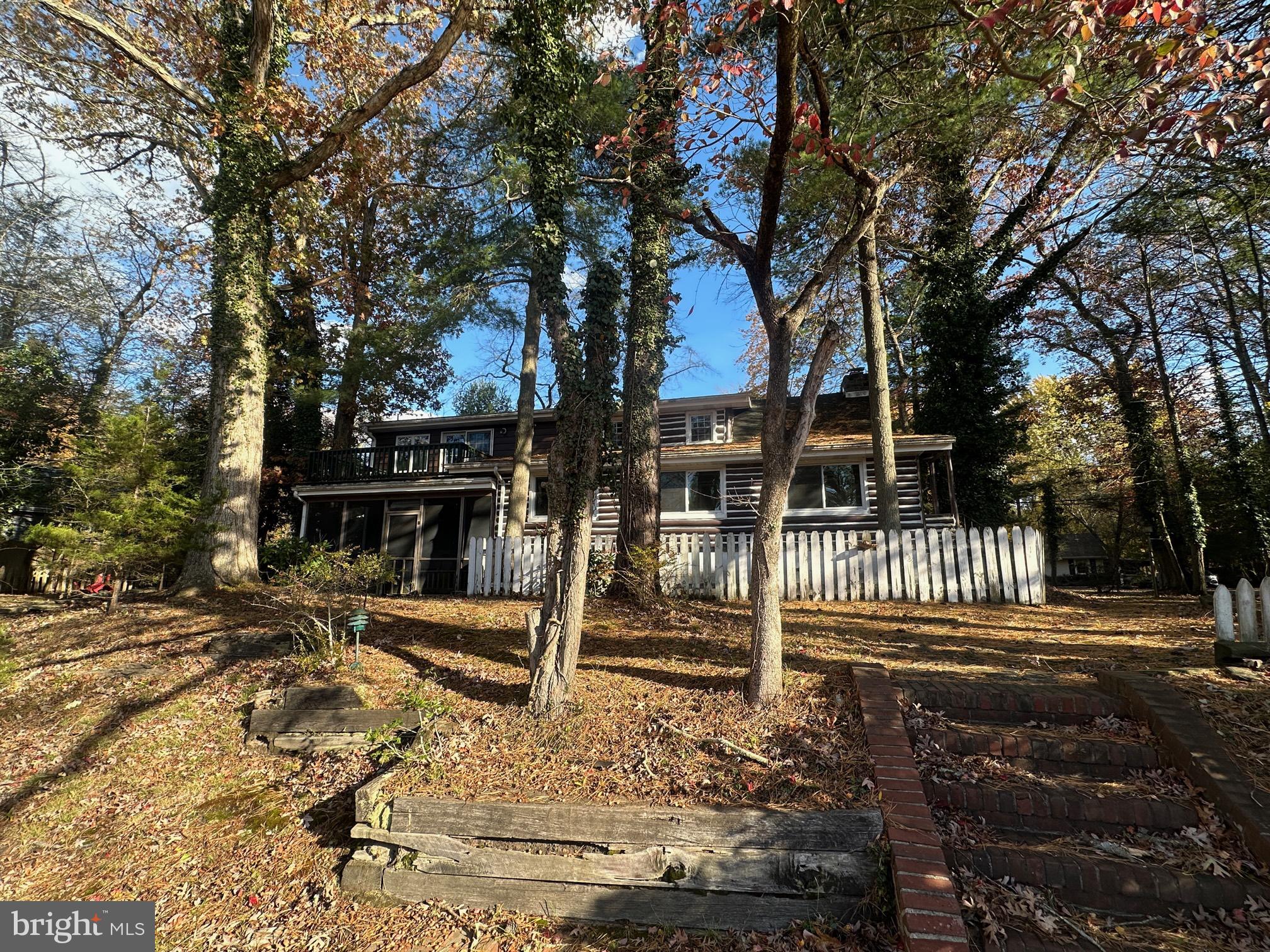 LAKE PINE - Residential