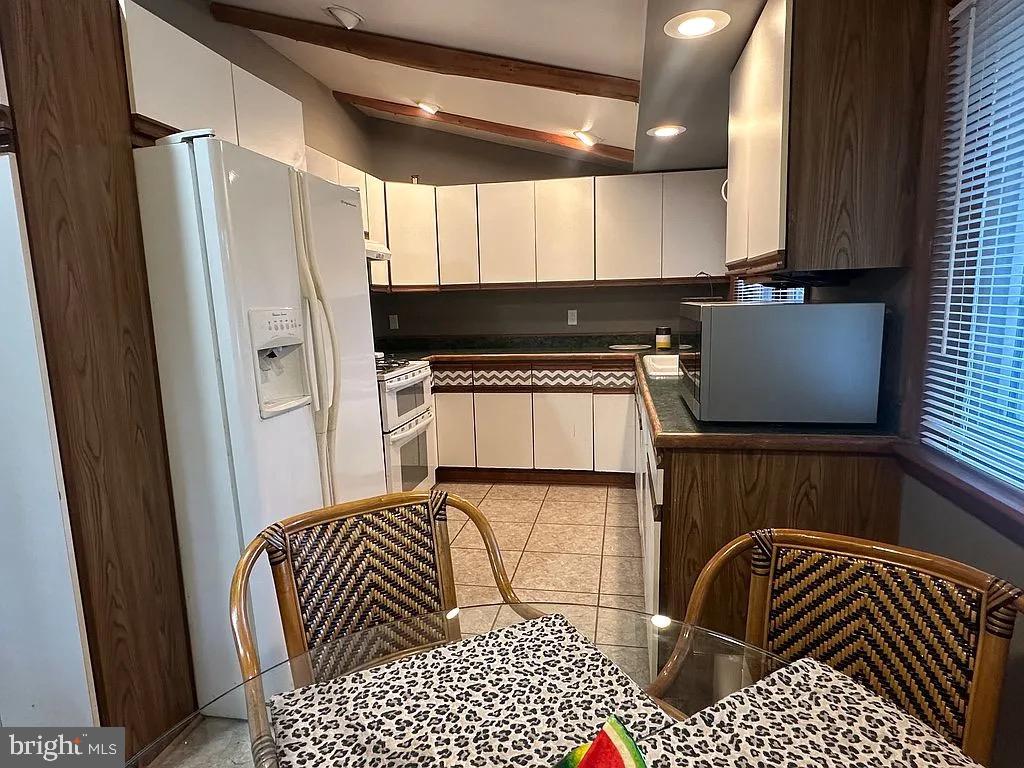 LAKE PINE - Residential