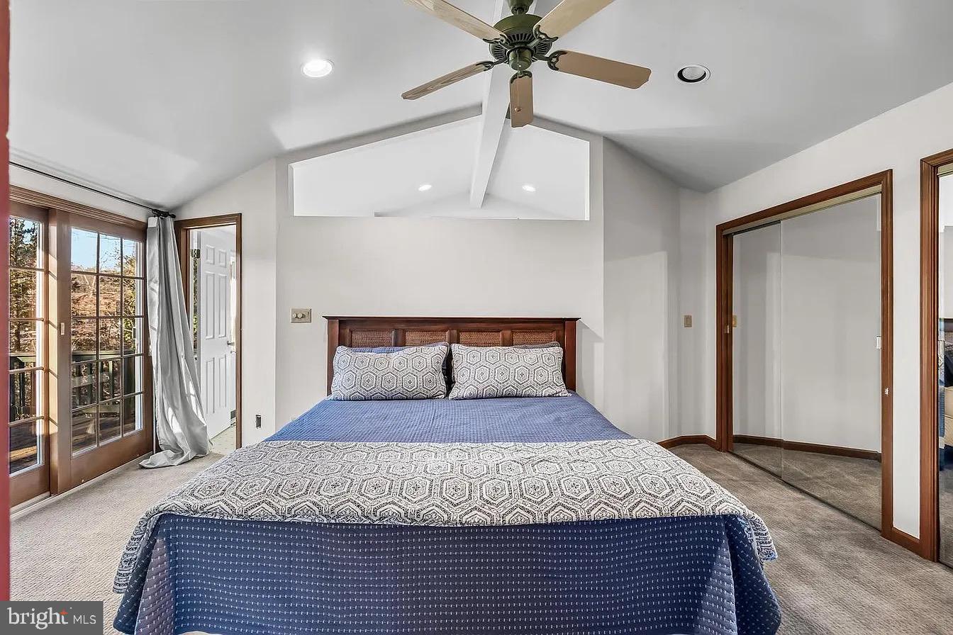 LAKE PINE - Residential