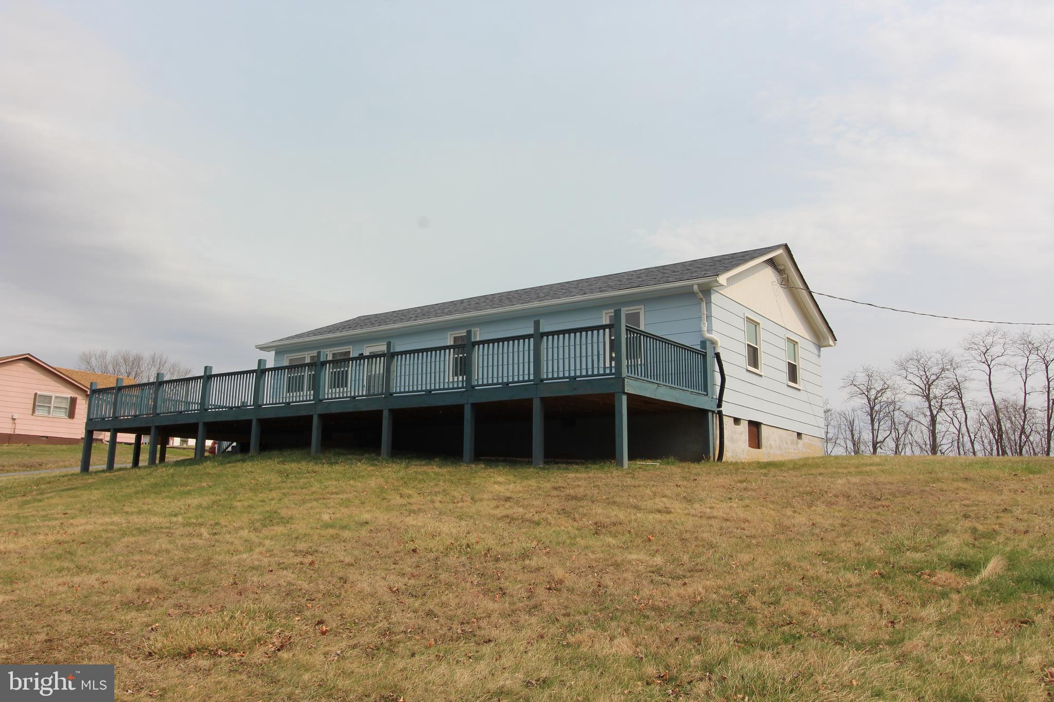 EAST KNOLLS - Residential