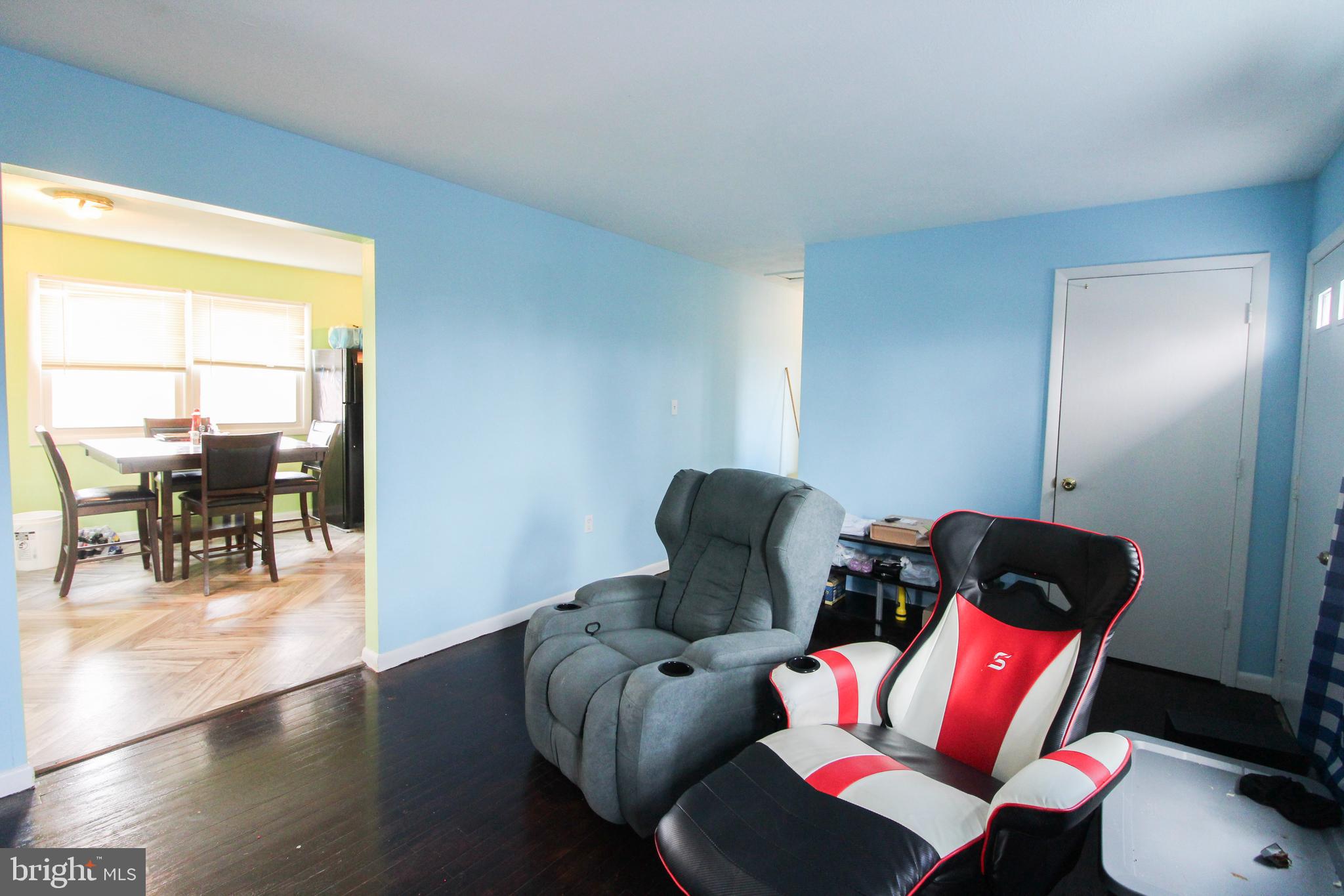 EAST KNOLLS - Residential