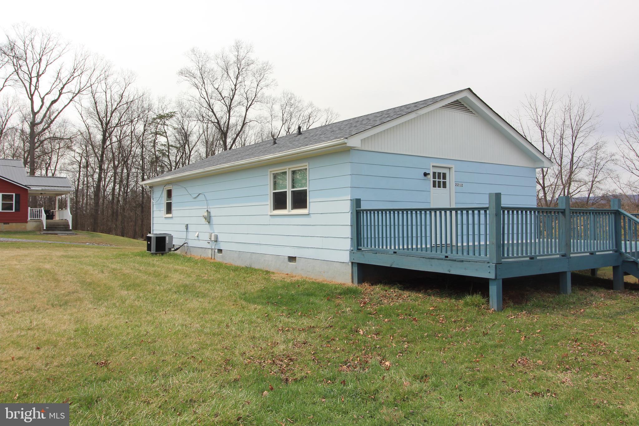 EAST KNOLLS - Residential