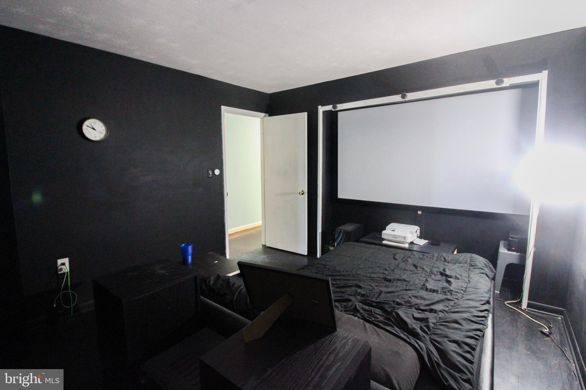 EAST KNOLLS - Residential