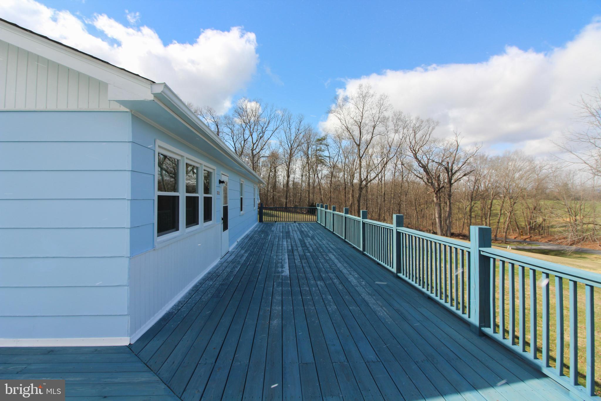 EAST KNOLLS - Residential