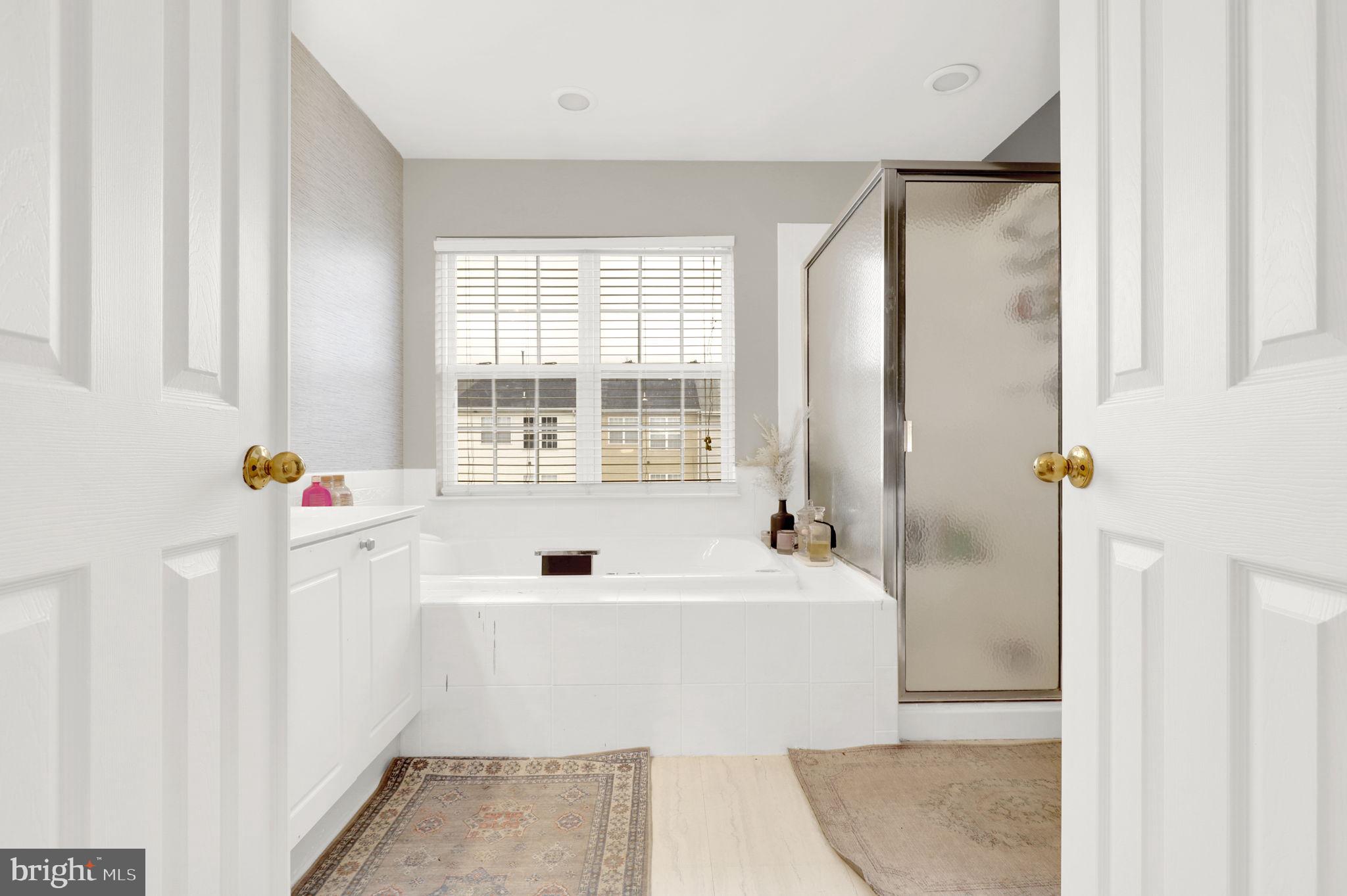 NORTH CROSSING - Residential