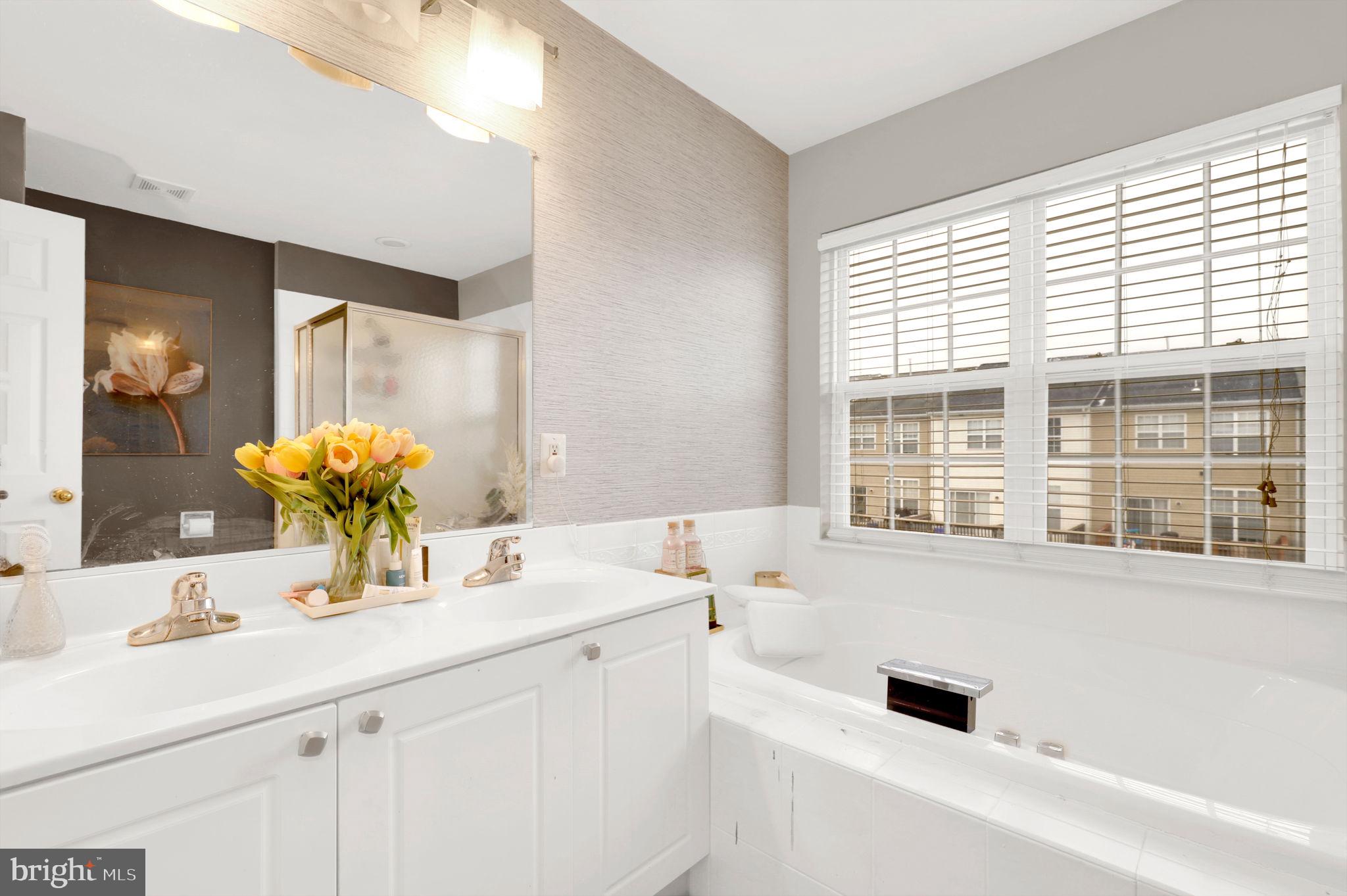 NORTH CROSSING - Residential