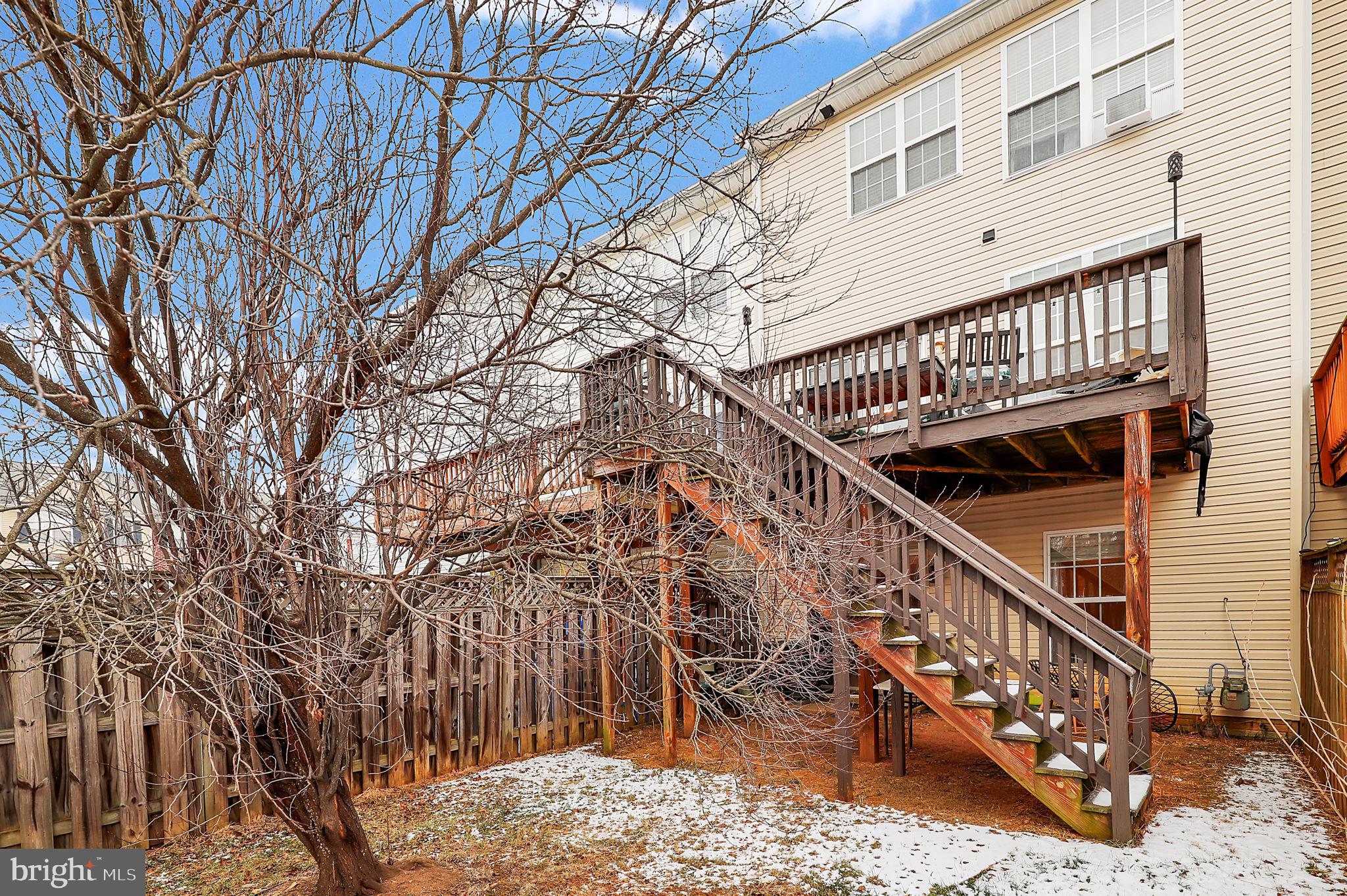 NORTH CROSSING - Residential