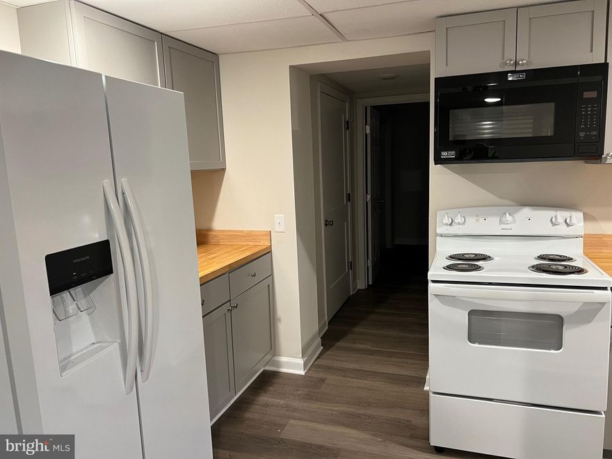 Fully Renovated 1 Bed 1 Bath units! Come to the Briarwood community and enjoy some "just out of town" living.  These one bedroom units will not dissappoint! Pets Welcome (with some restrictions). Trash Included, and you are close to everything!