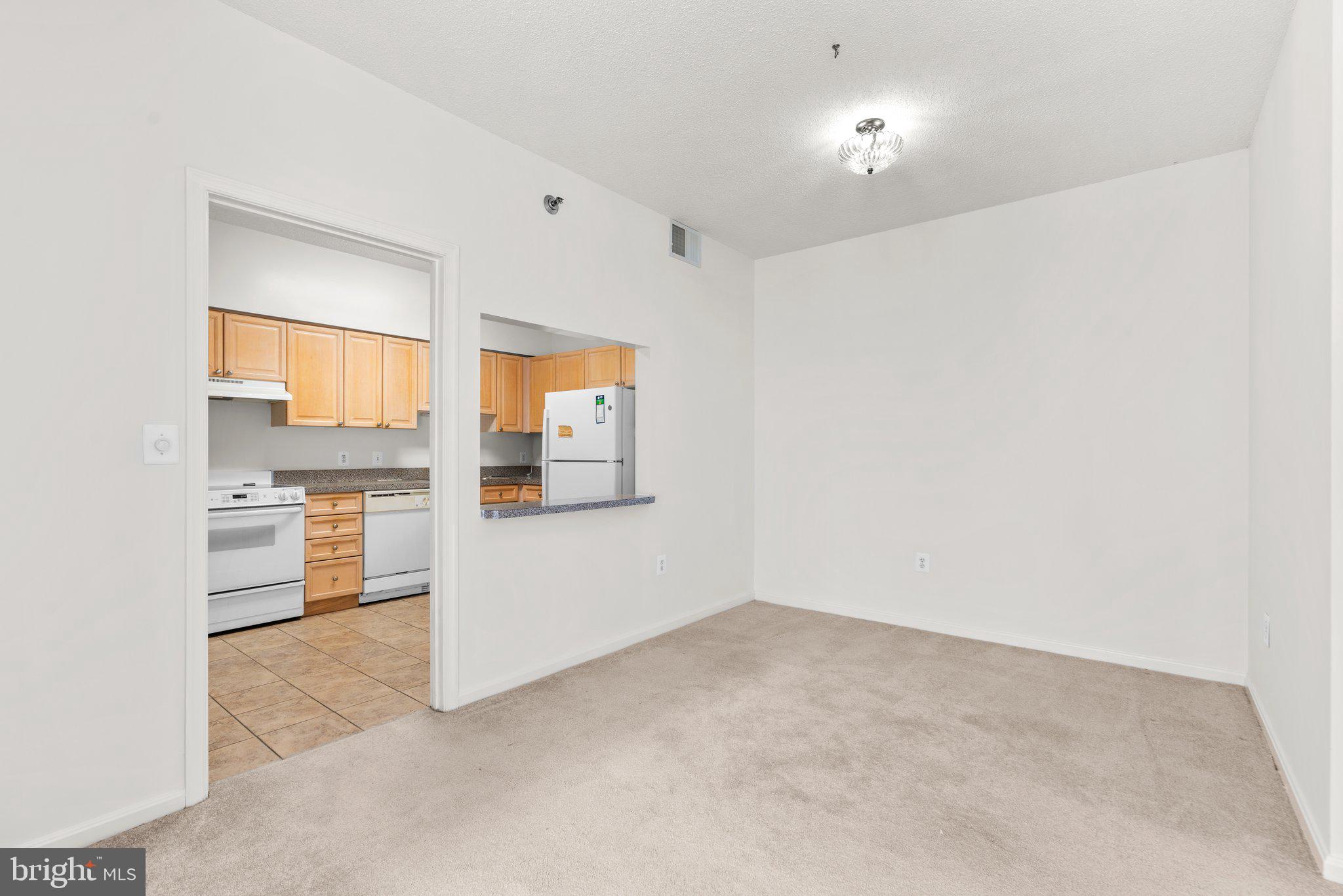 TURNBERRY COURTS AT LEIS - Residential Lease