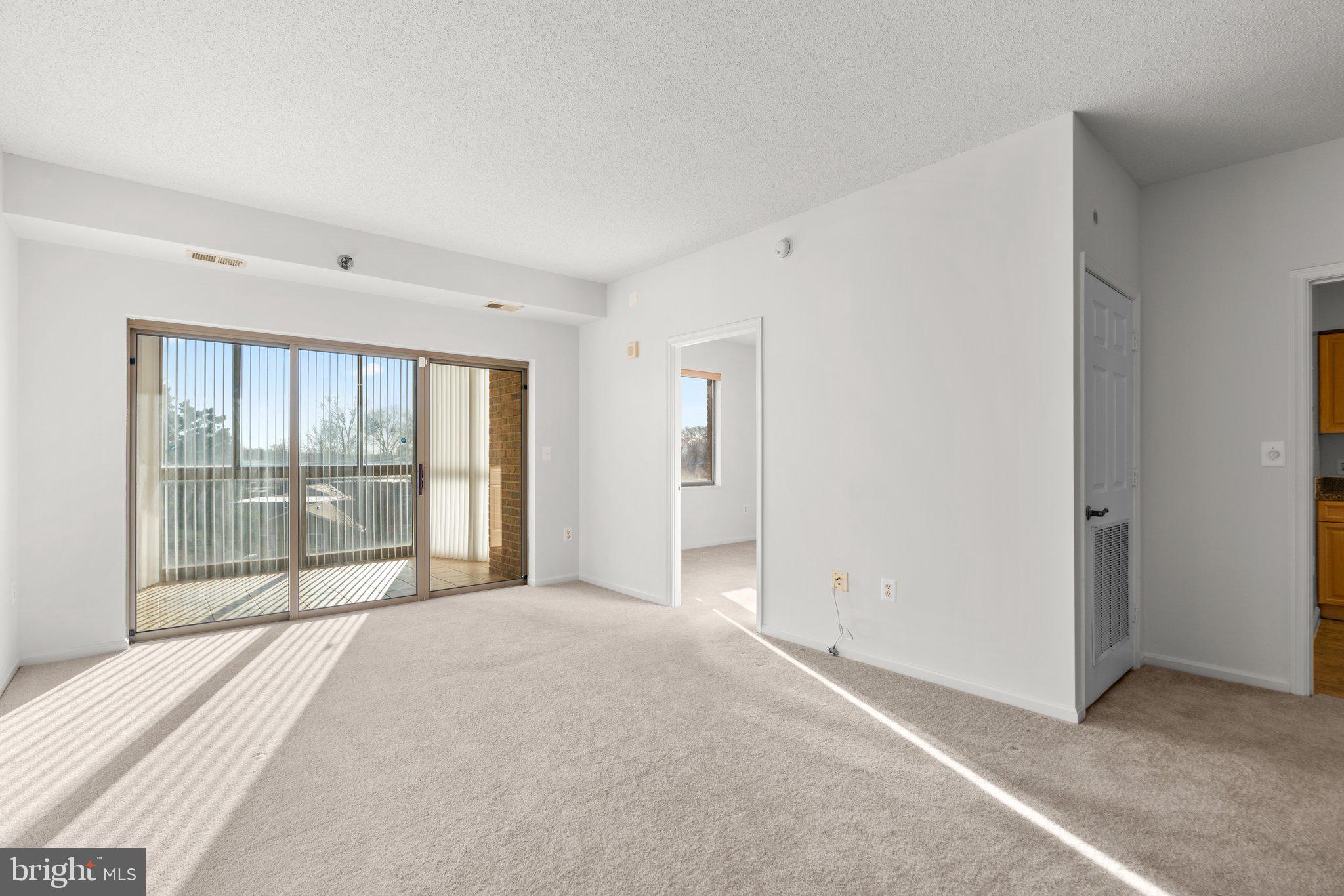 TURNBERRY COURTS AT LEIS - Residential Lease