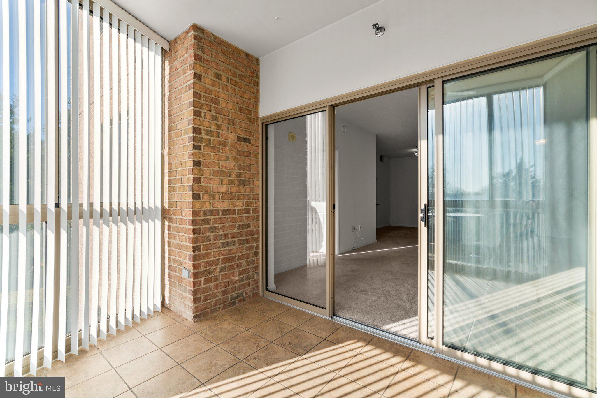 TURNBERRY COURTS AT LEIS - Residential Lease