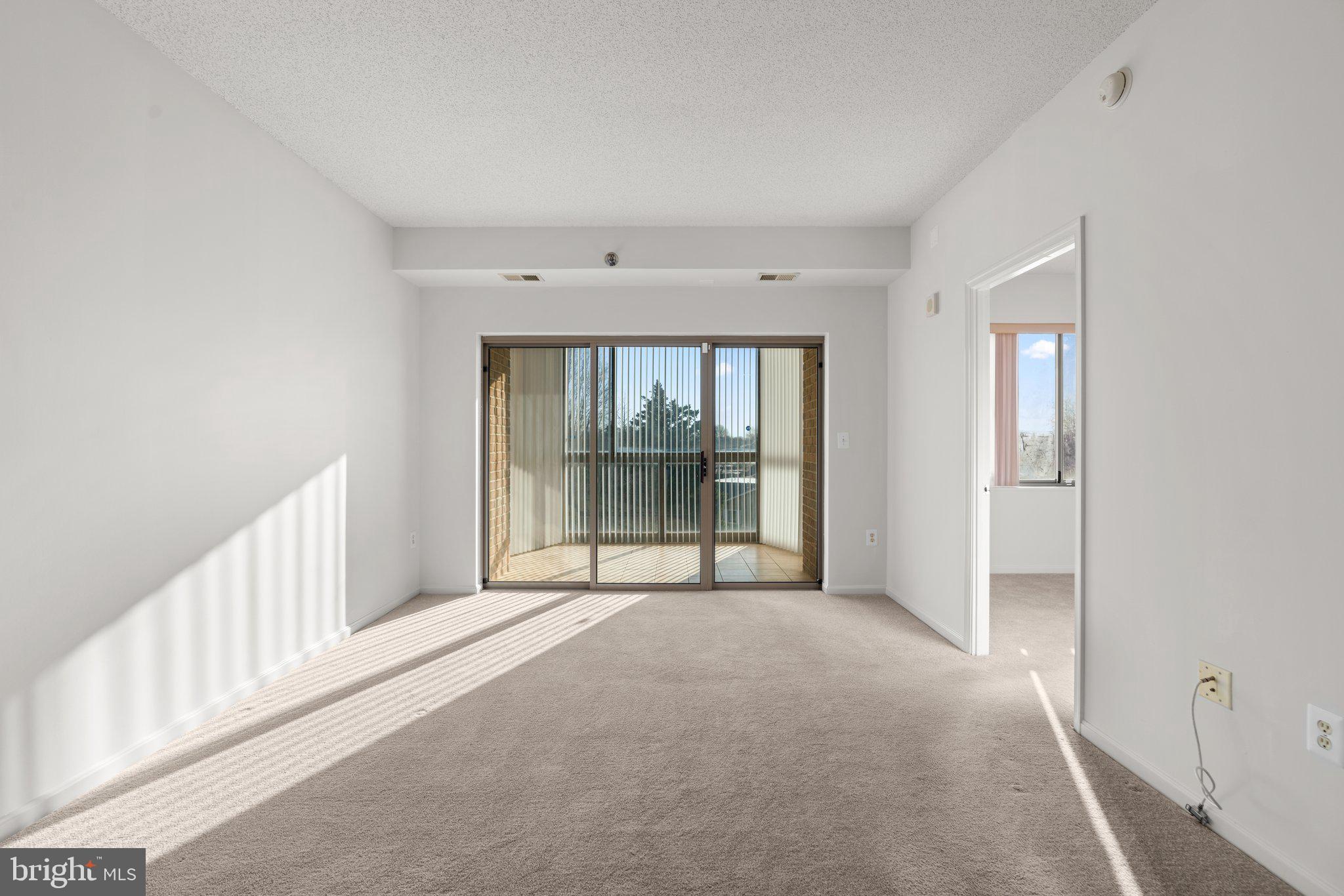 TURNBERRY COURTS AT LEIS - Residential Lease