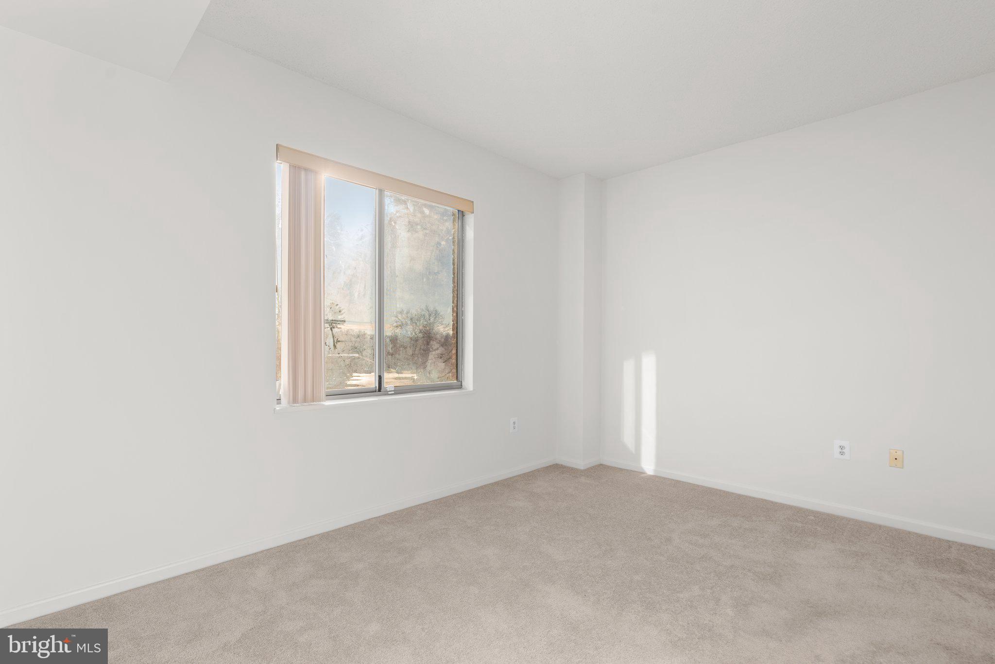 TURNBERRY COURTS AT LEIS - Residential Lease