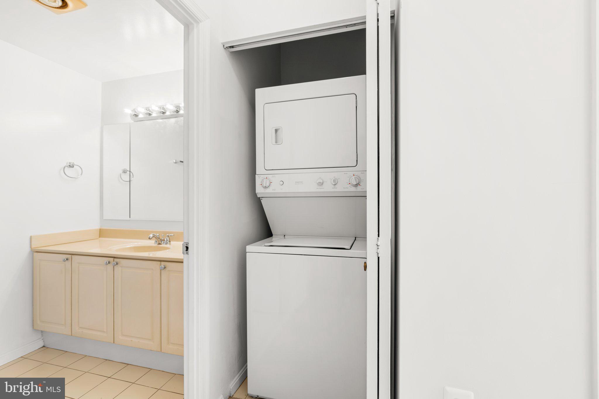 TURNBERRY COURTS AT LEIS - Residential Lease