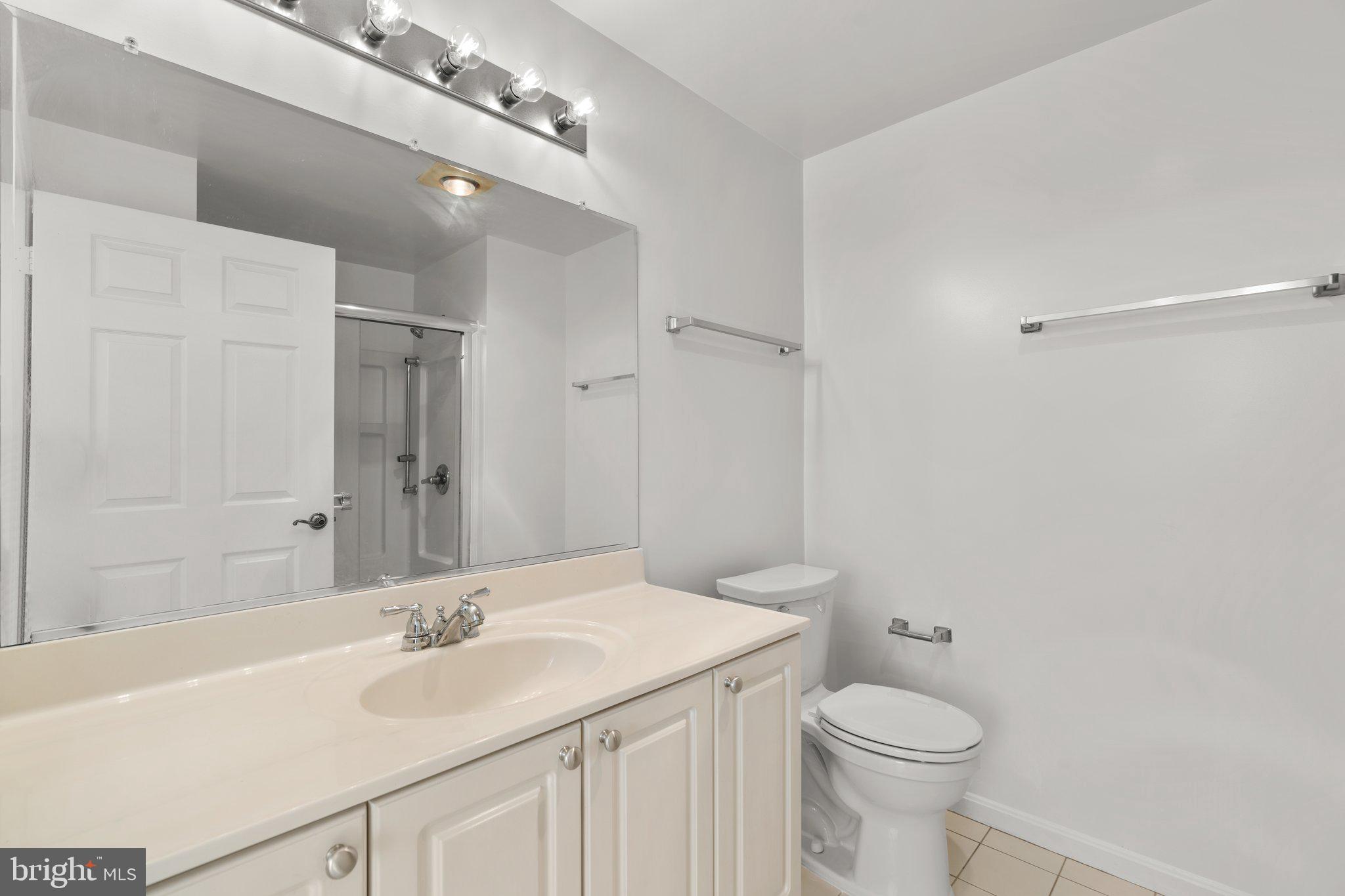 TURNBERRY COURTS AT LEIS - Residential Lease