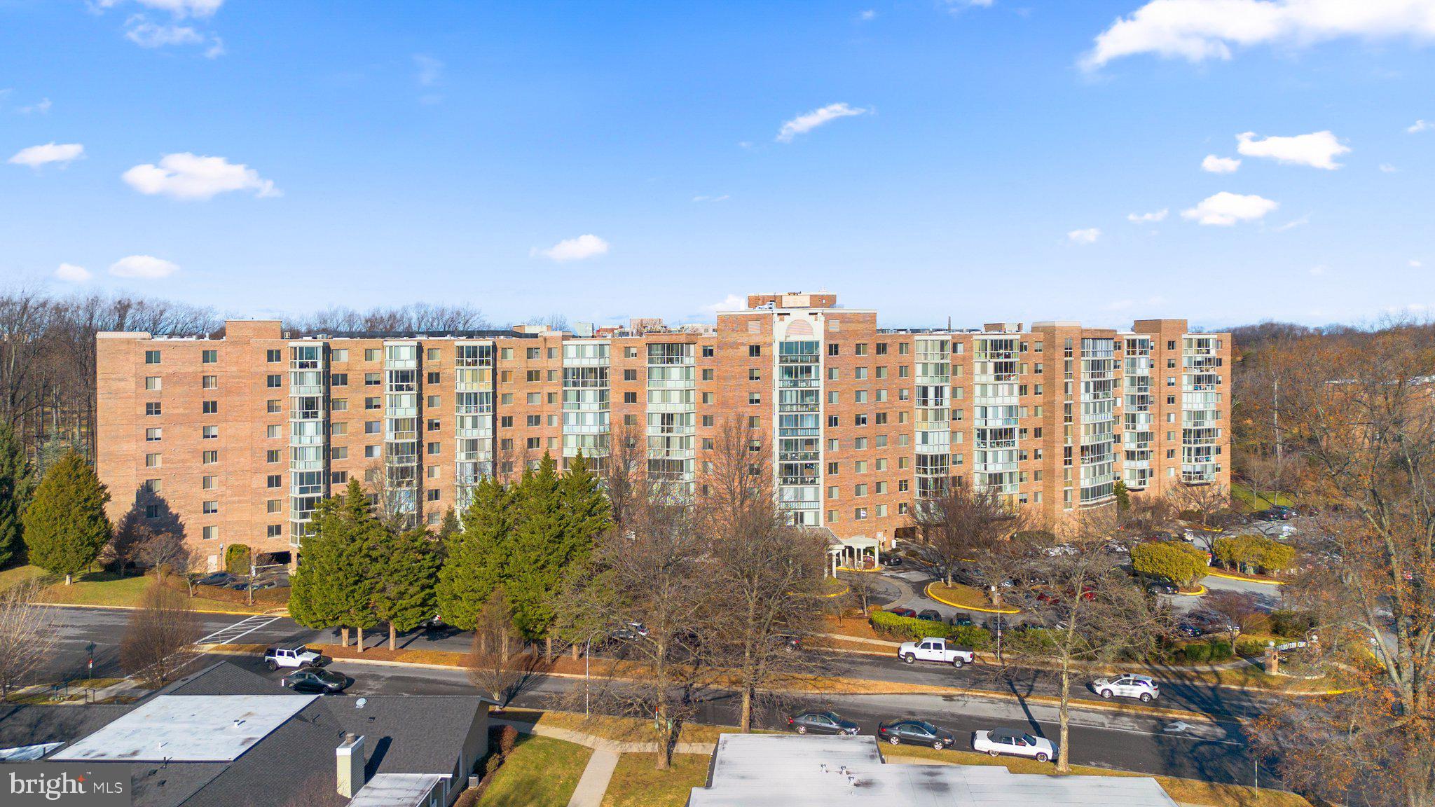 TURNBERRY COURTS AT LEIS - Residential Lease