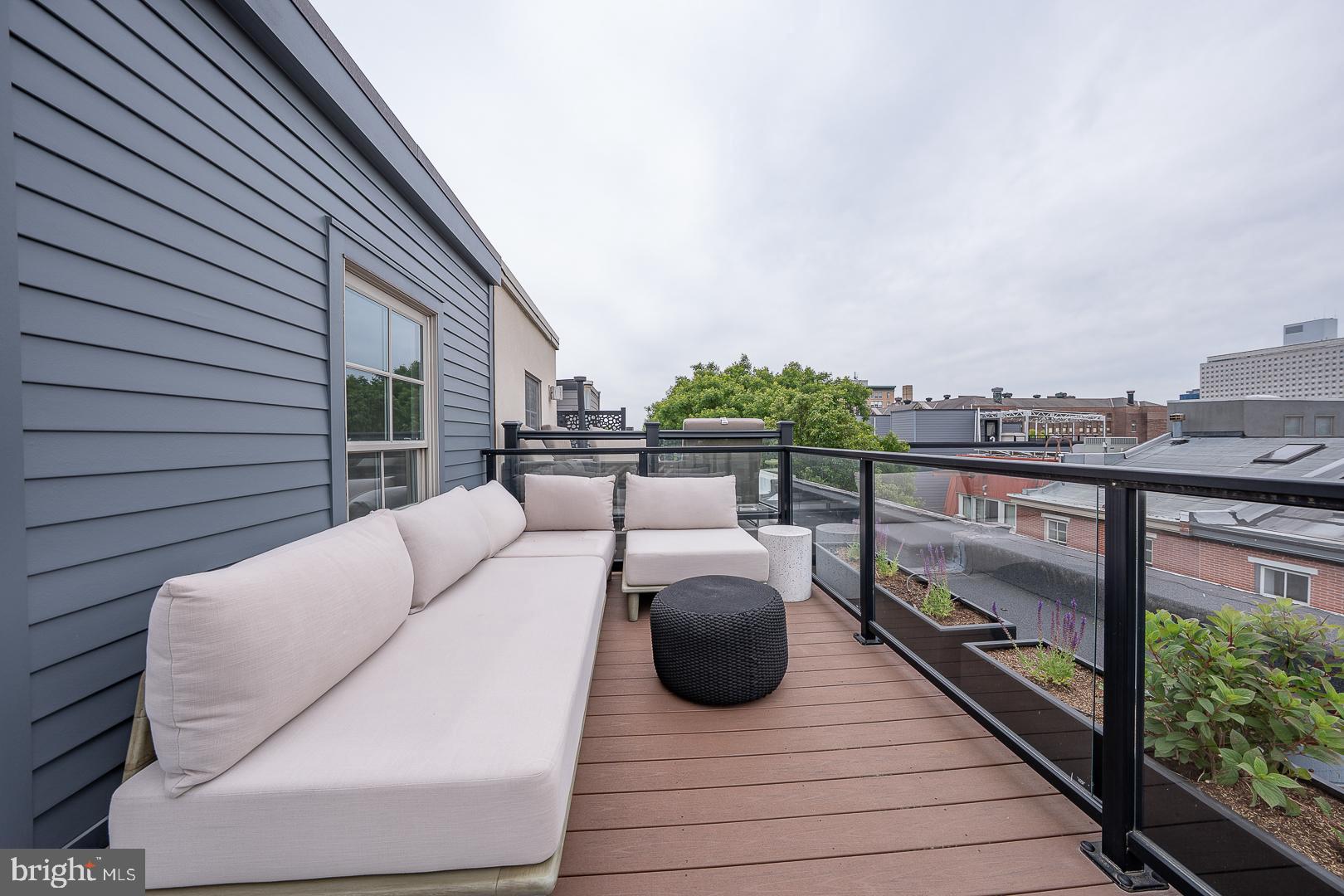 ART MUSEUM AREA - Residential