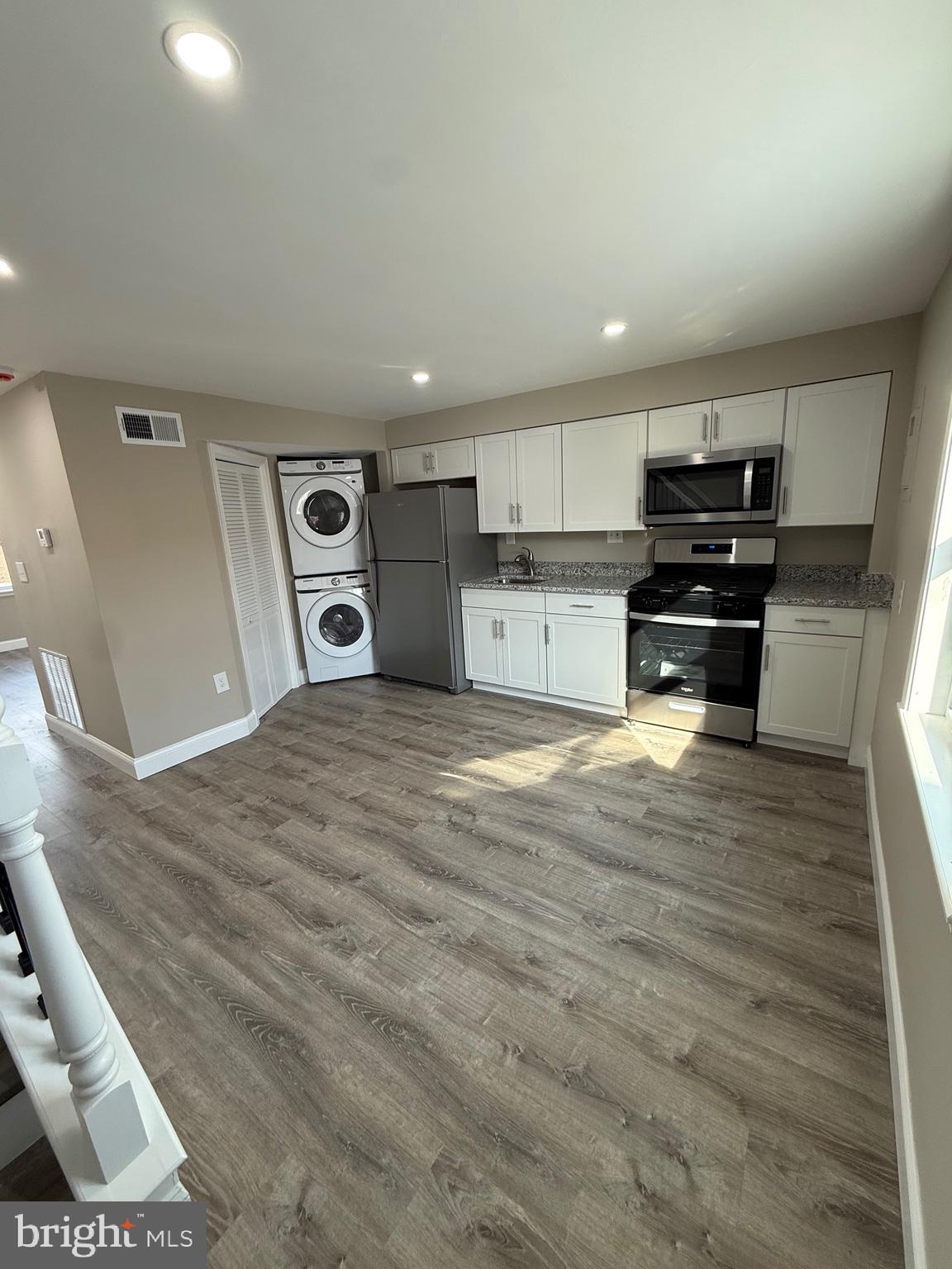 EASTWOOD HEIGHTS - Residential