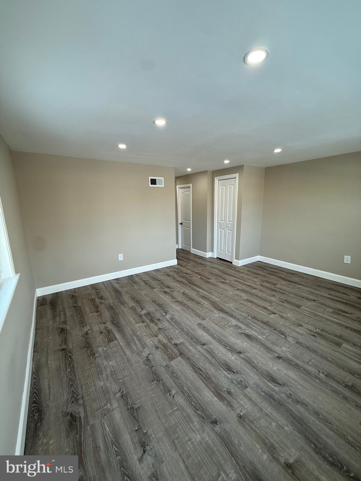 EASTWOOD HEIGHTS - Residential