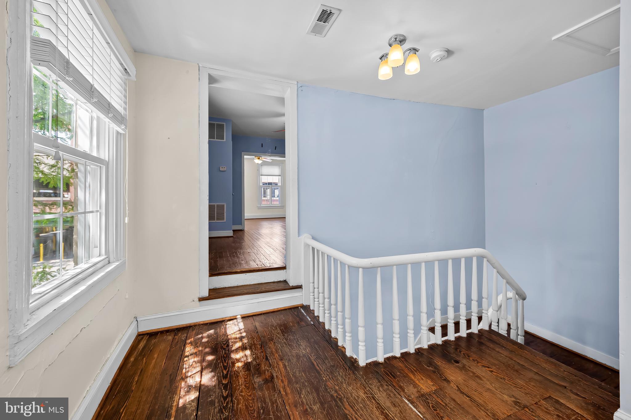 21 E WEST STREET E