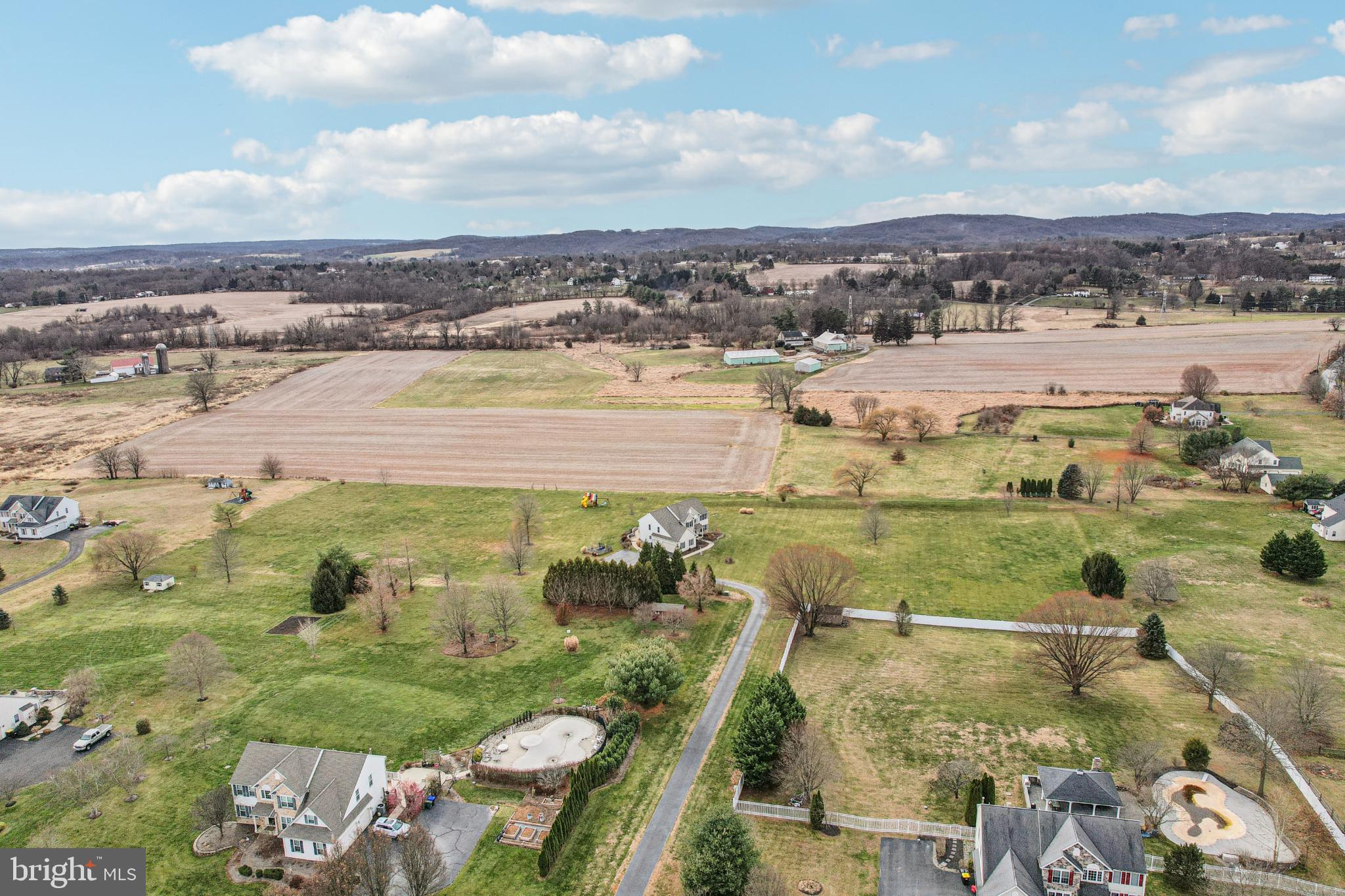 SNOWDEN VILLAGE - Residential