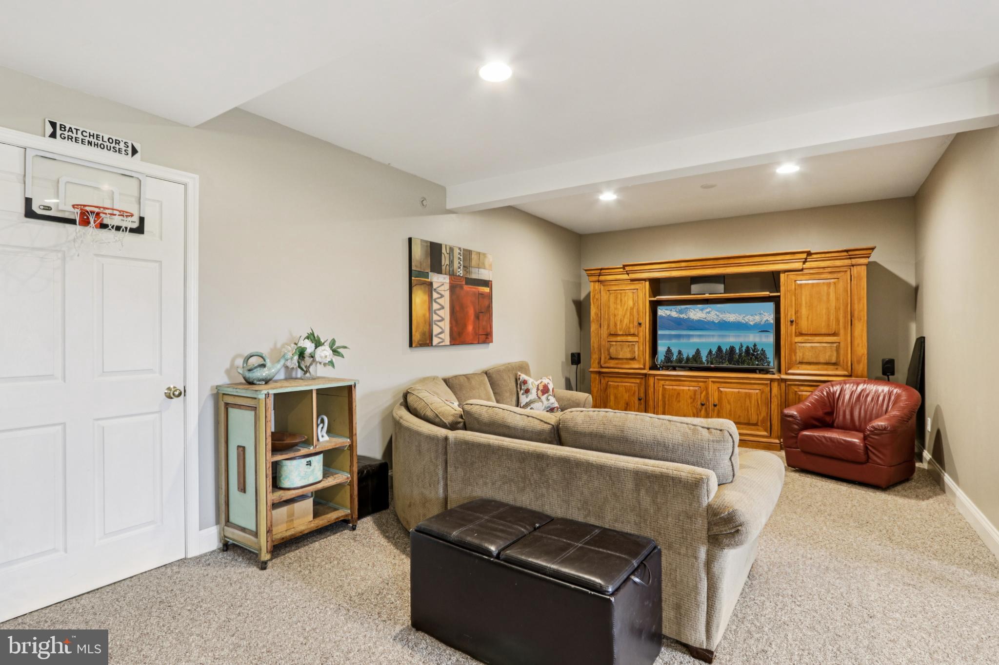 SNOWDEN VILLAGE - Residential